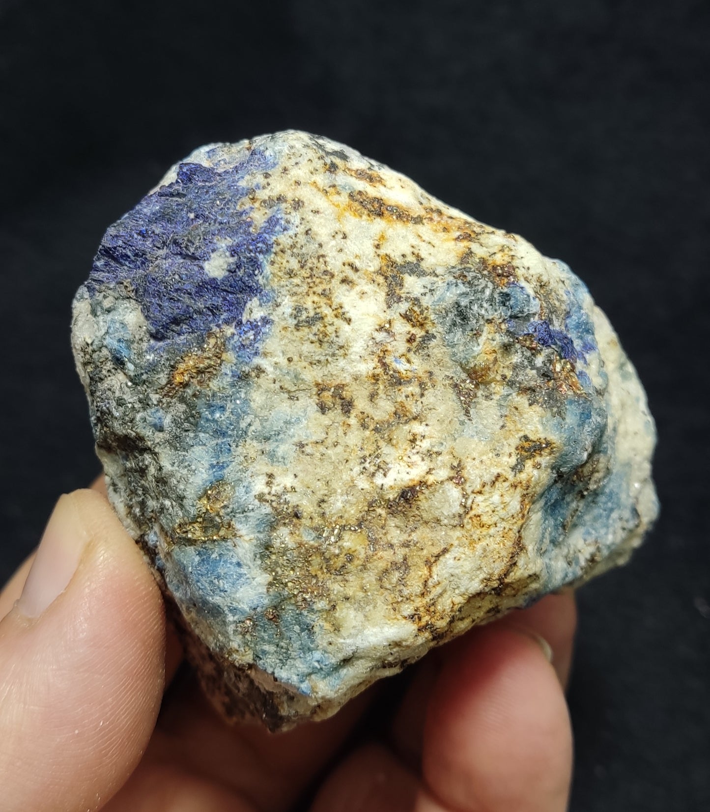 Lazurite/Sodalite/hauynite with Partly Fluorescent 274 grams