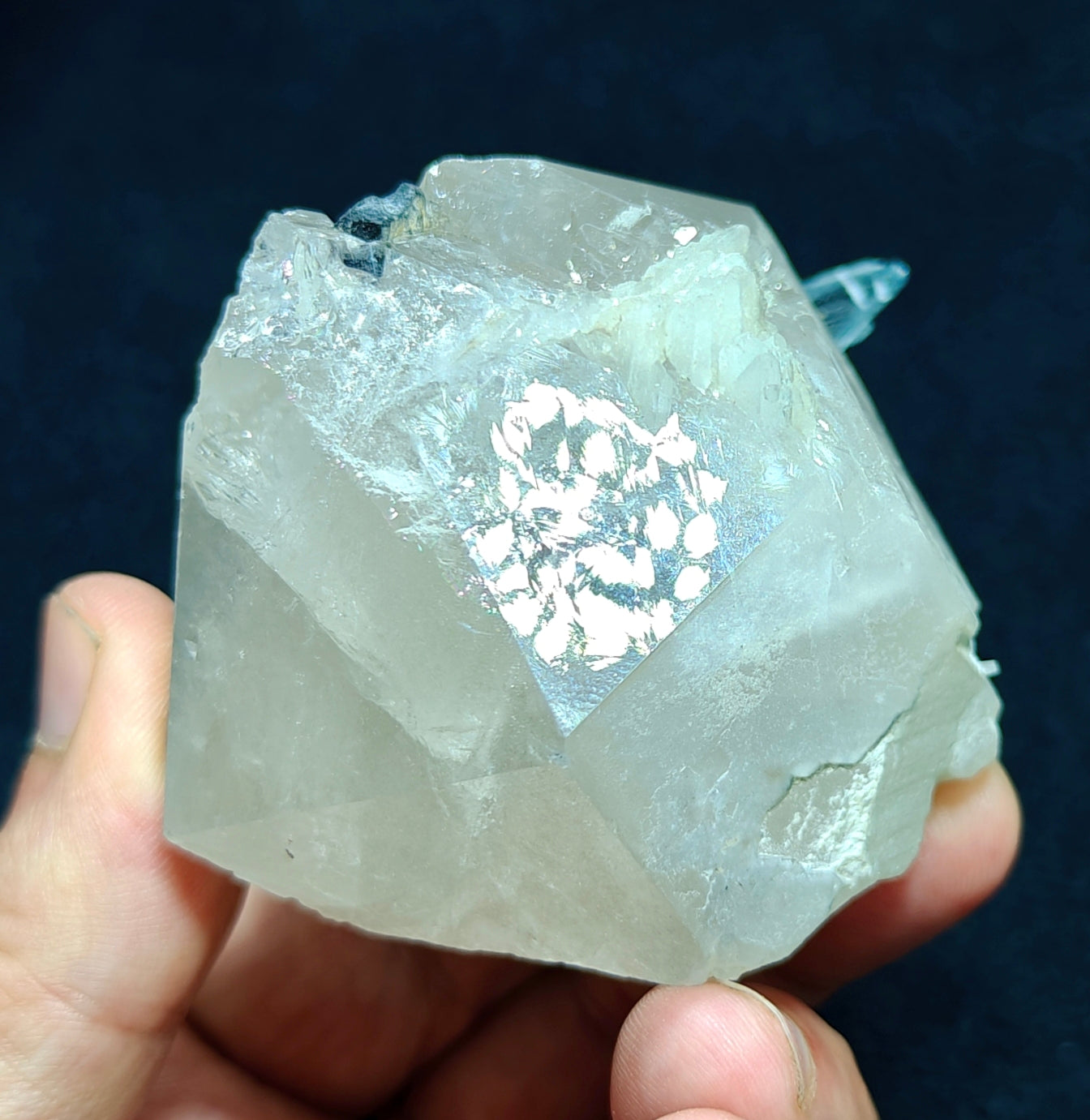 An amazing beautiful specimens of indicolite color Tourmaline embedded in terminated quartz 252 g