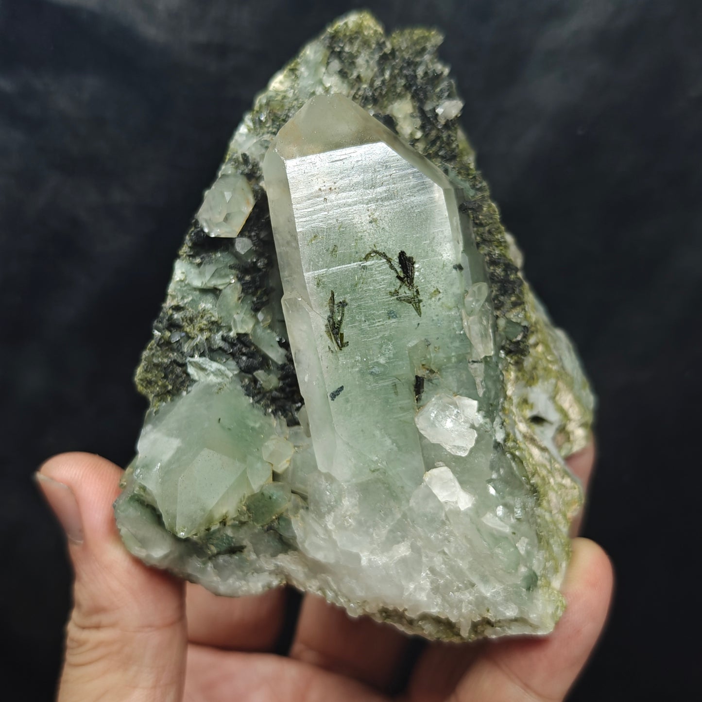 Natural quartz Epidote cluster 448 grams