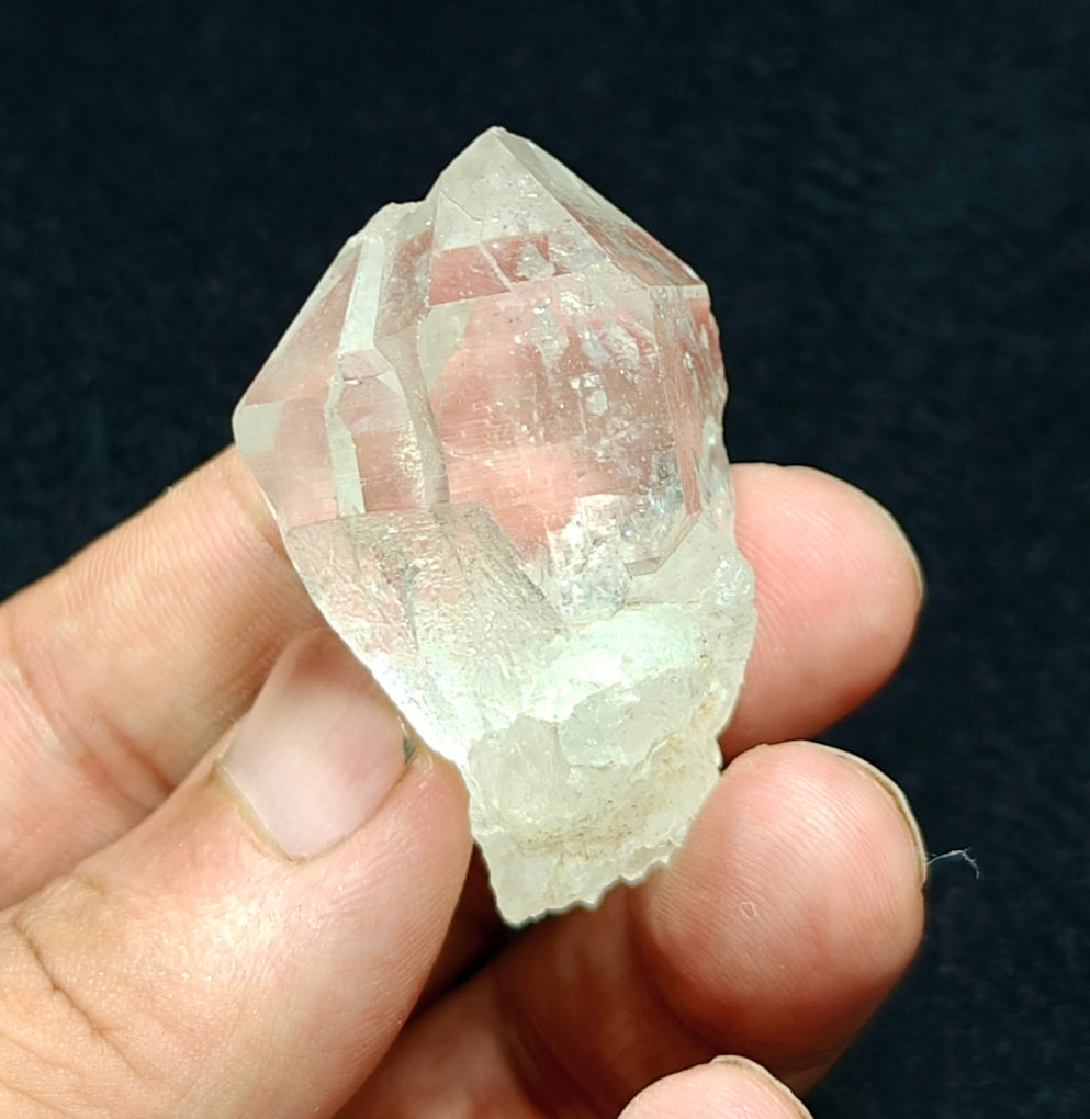 An amazing specimen of twin terminated clear Quartz Crystals 44 grams