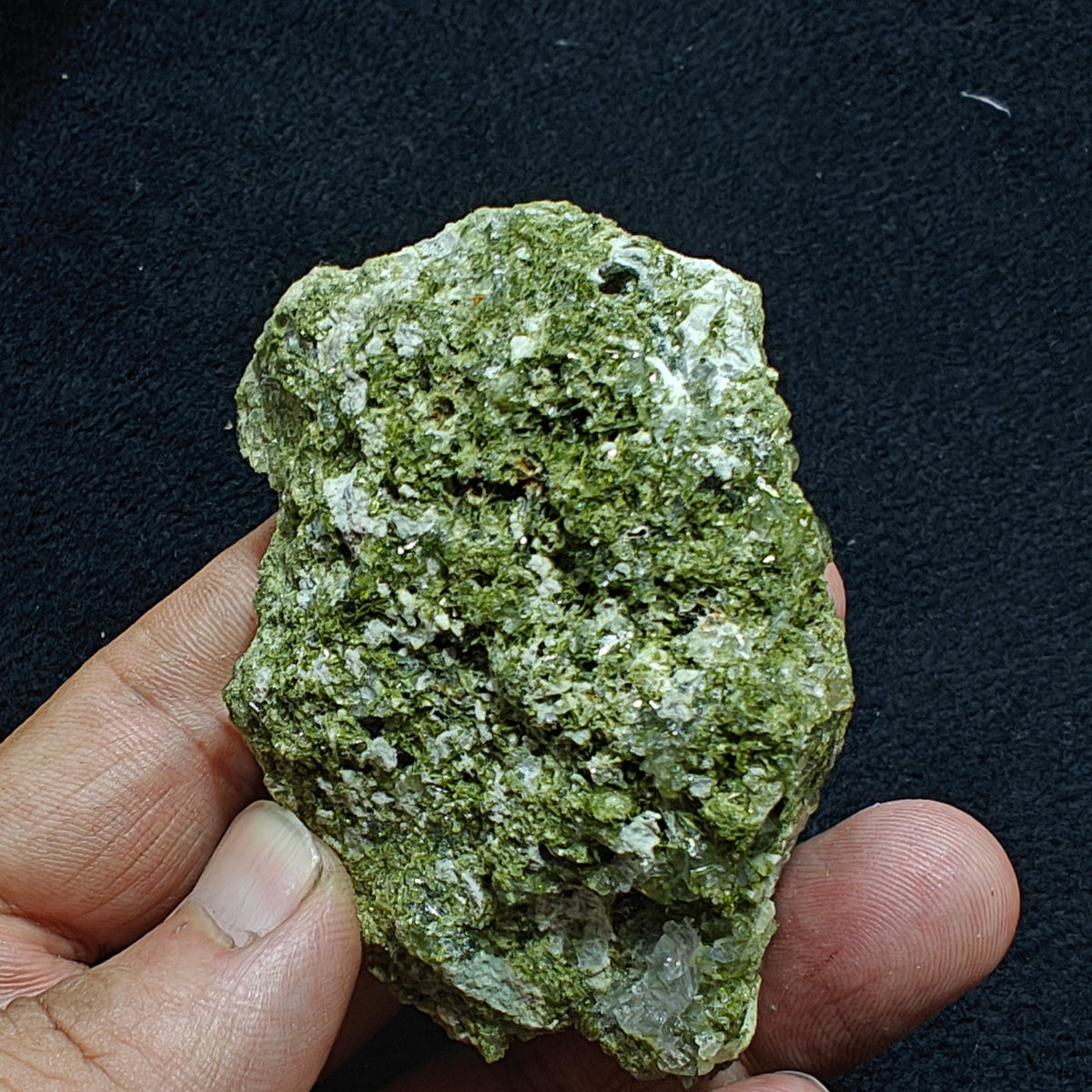 Epidote quartz 124 grams