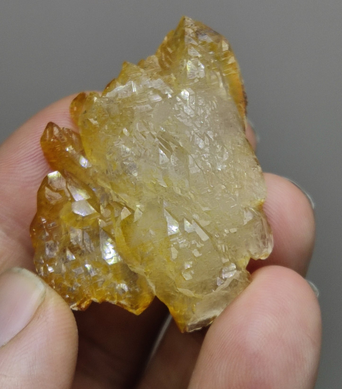 Natural Yellow Quartz Crystal 28 grams