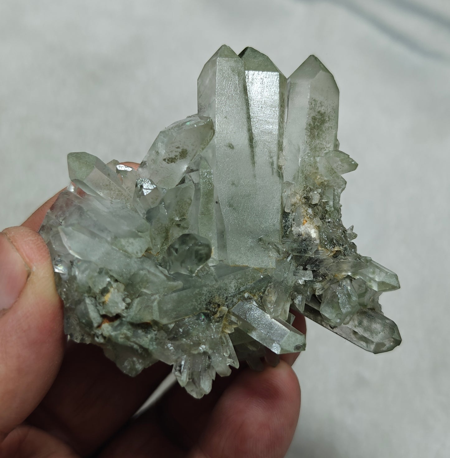 Chlorite Quartz crystals cluster 94 grams