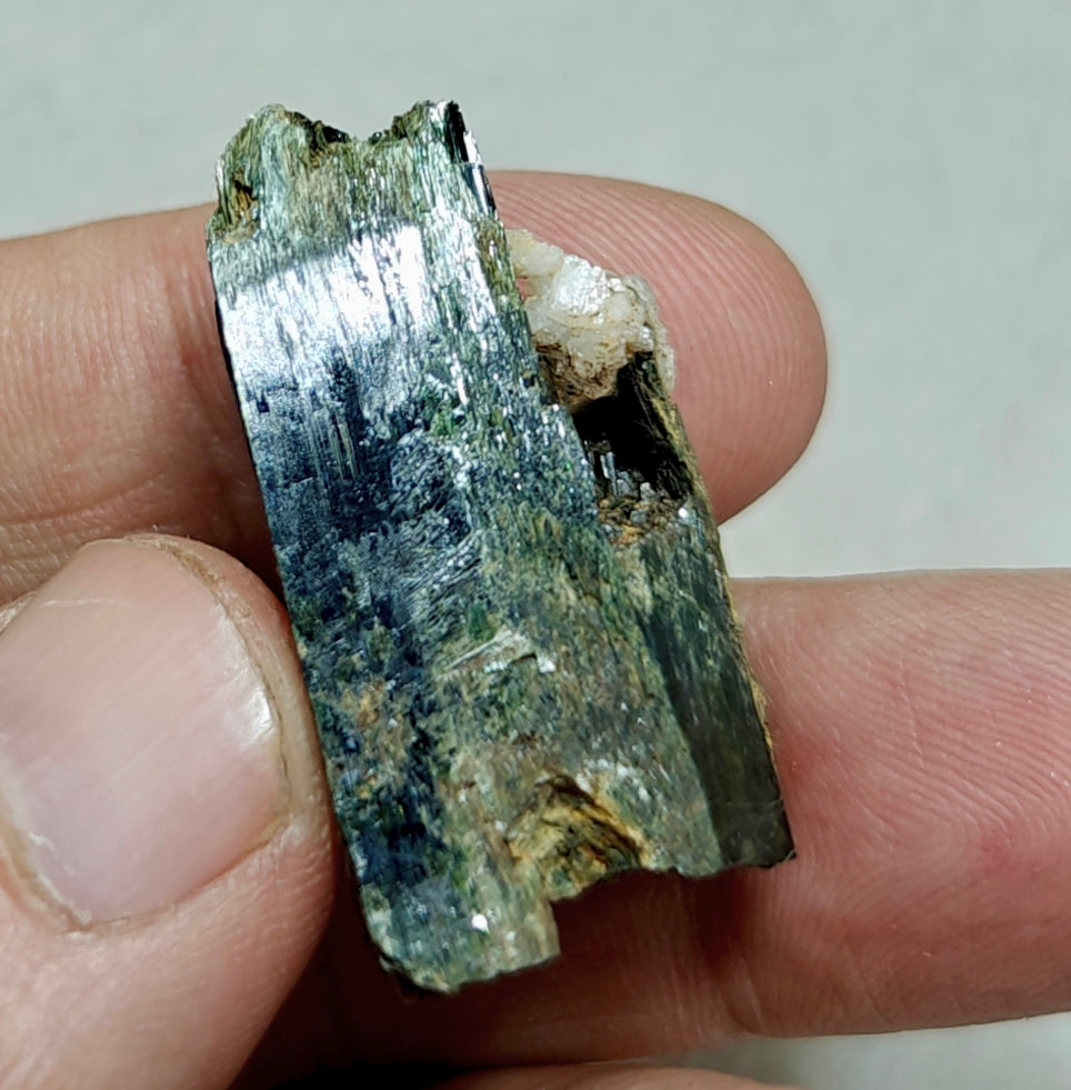 Natural aegirine crystal 18g