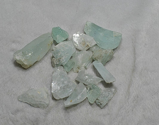 Natural aquamarine collection, some Crystals some rough, 150 grams