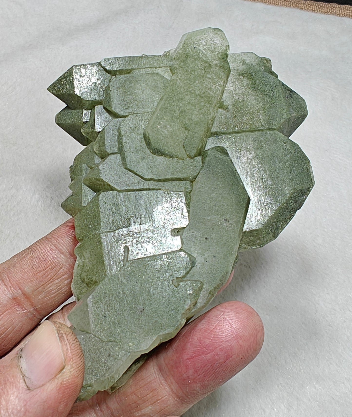 Chlorite Quartz crystals cluster 218 grams