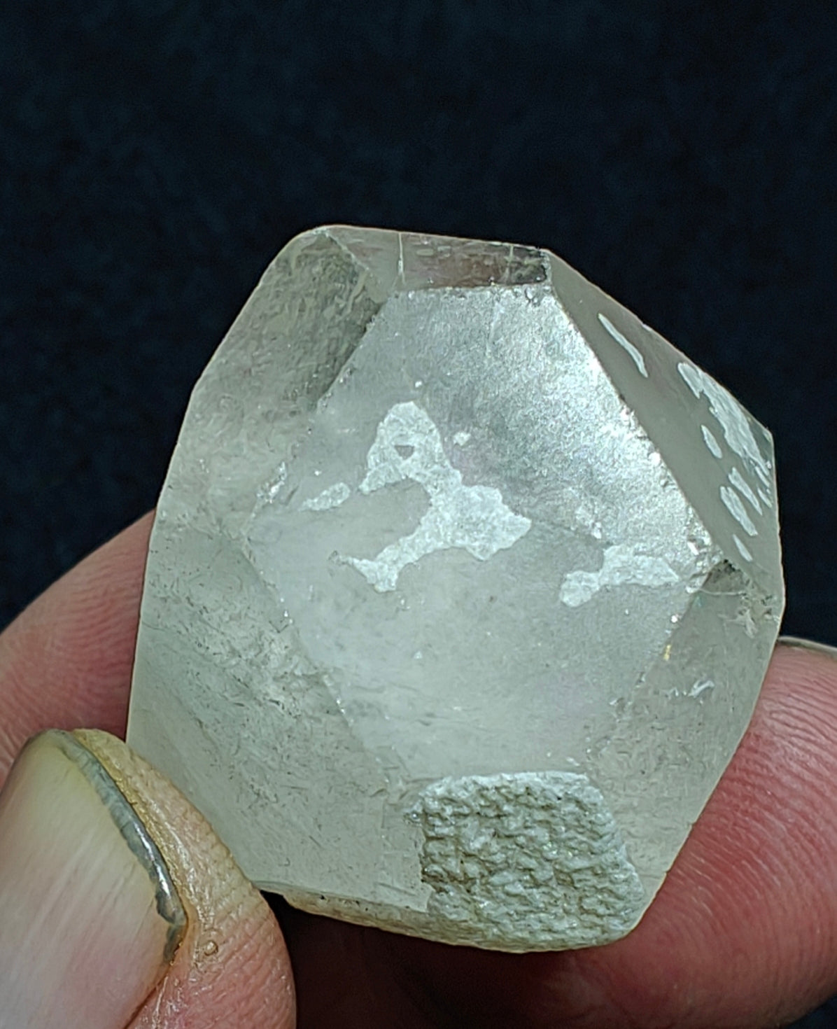 Single beautiful perfectly terminated topaz crystal 41 grams