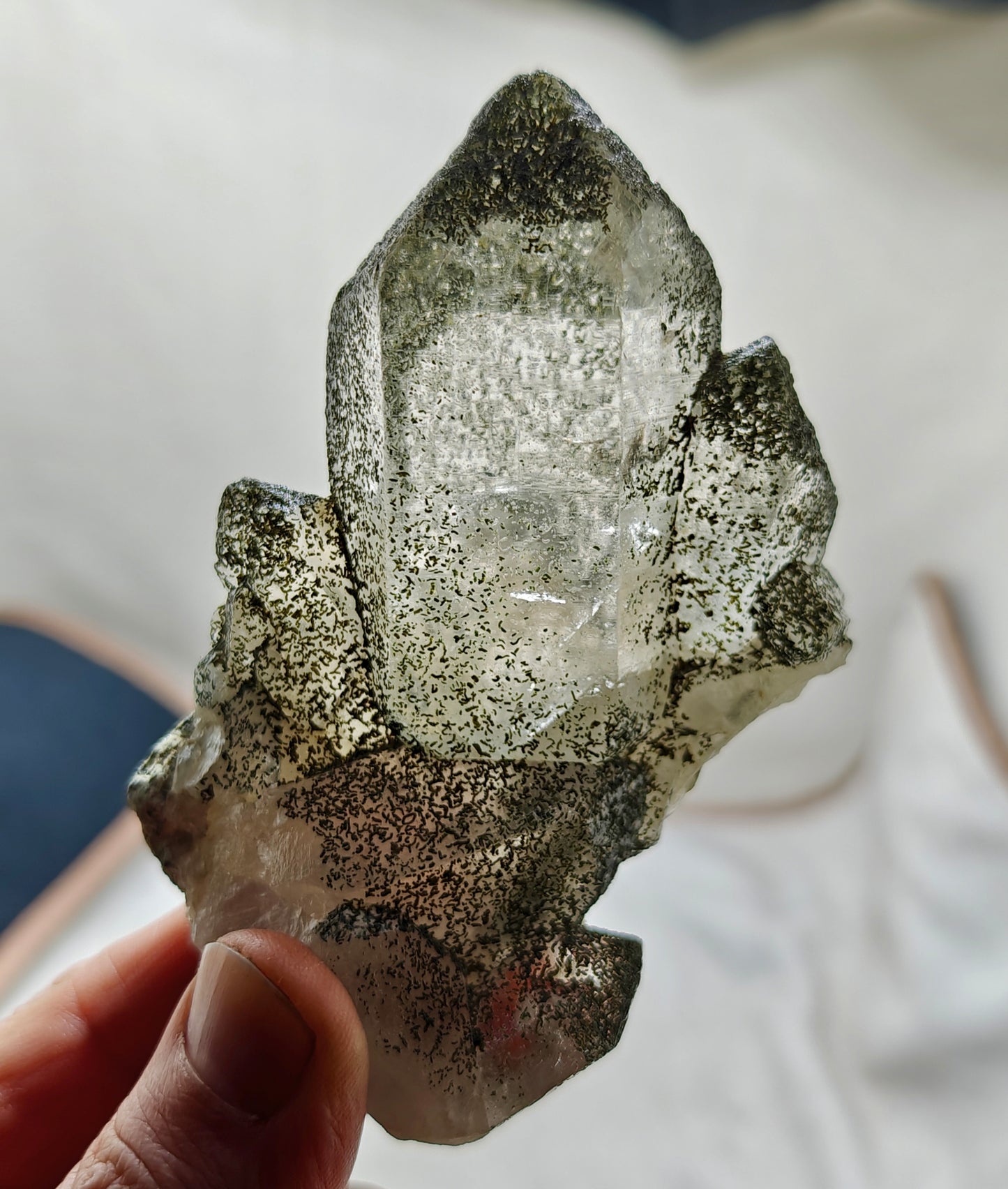 Single beautifully terminated quartz Crystals with sprinkled chlorite 237 grams