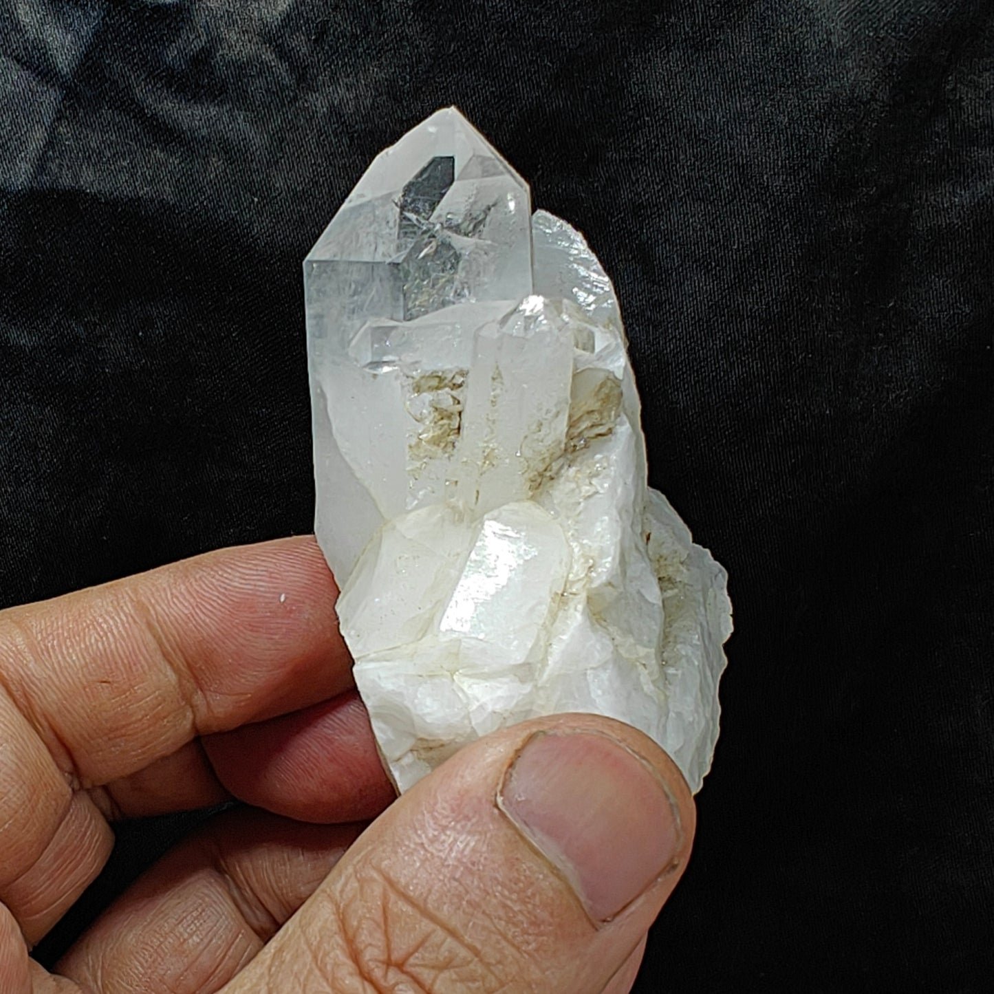 Natural Quartz Crystal 122 grams