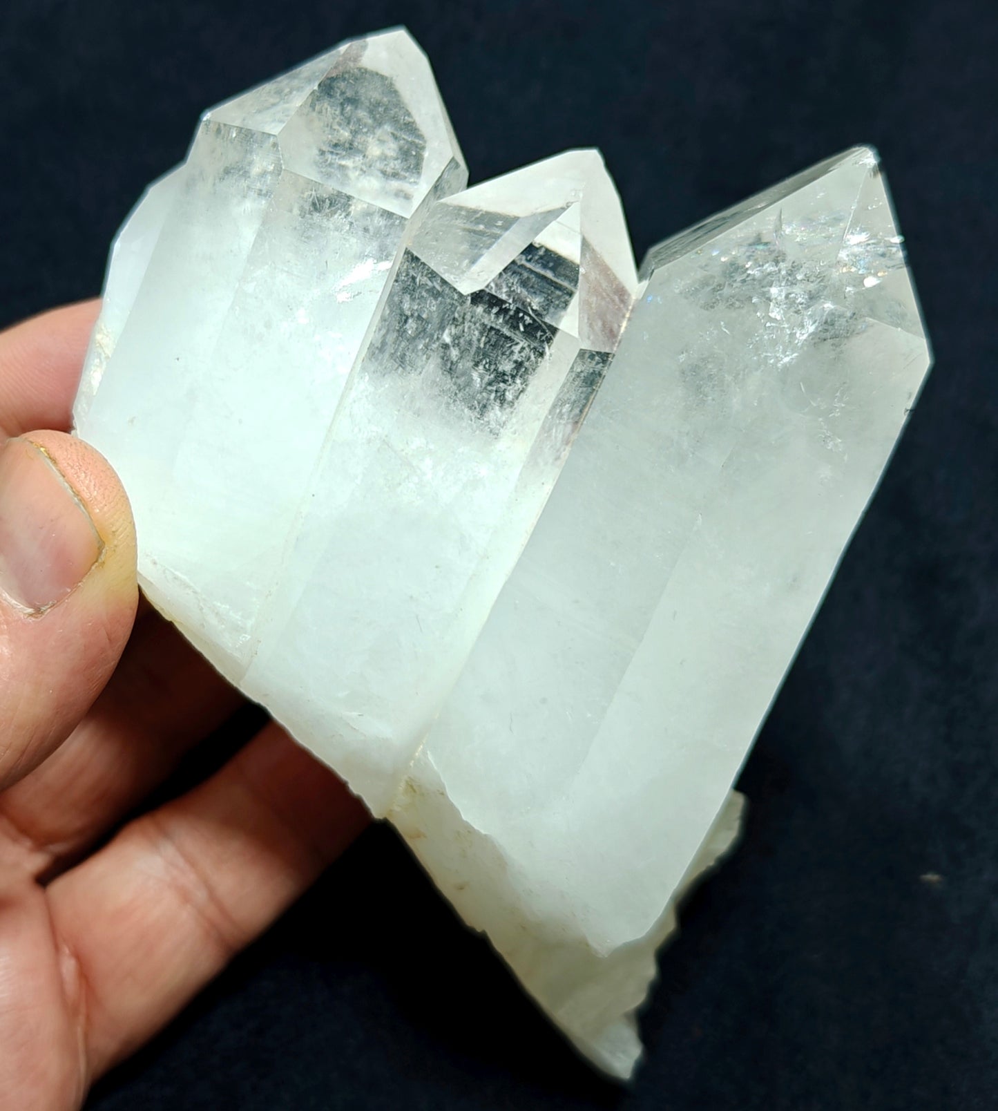An amazing specimen of Quartz Crystals cluster self standing specimen 515 grams