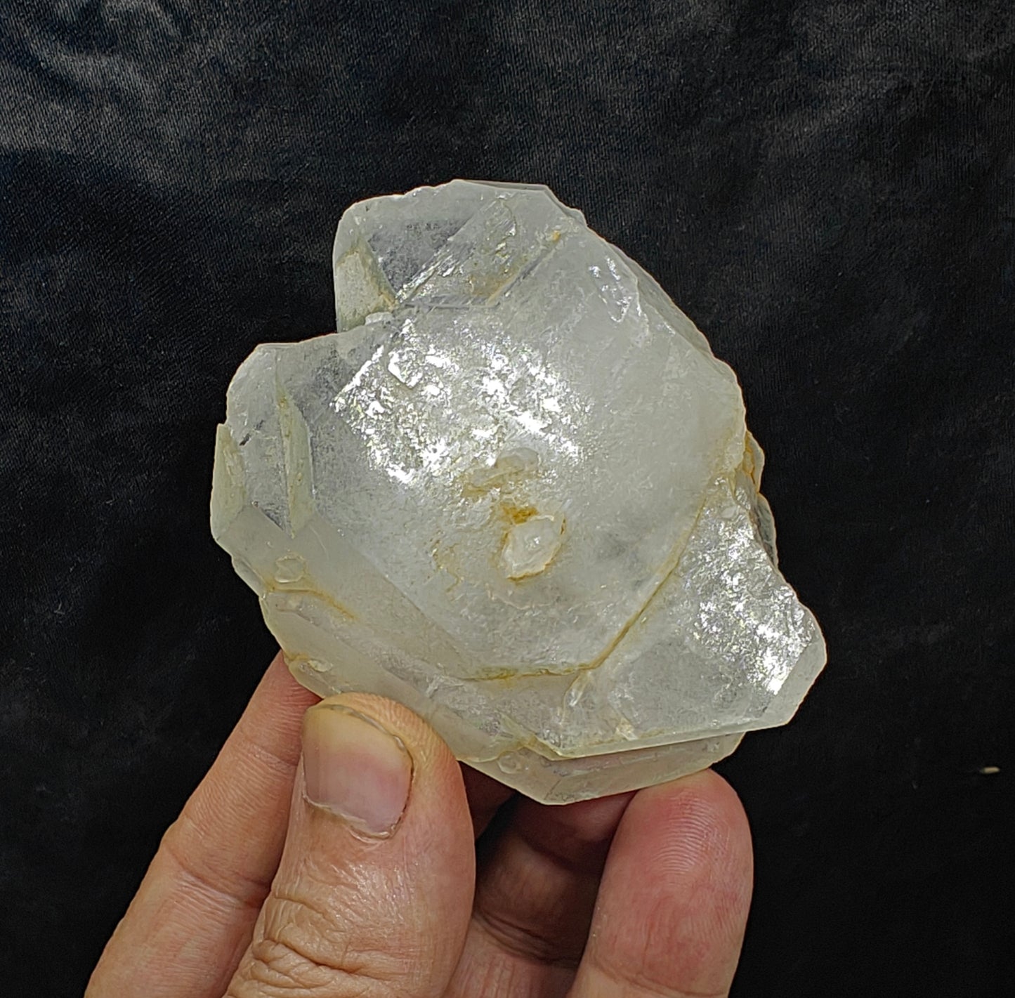 Faden Quartz crystal specimen 135 grams