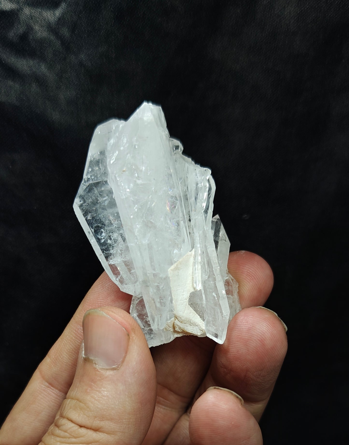 Faden Quartz crystals specimen 44 grams