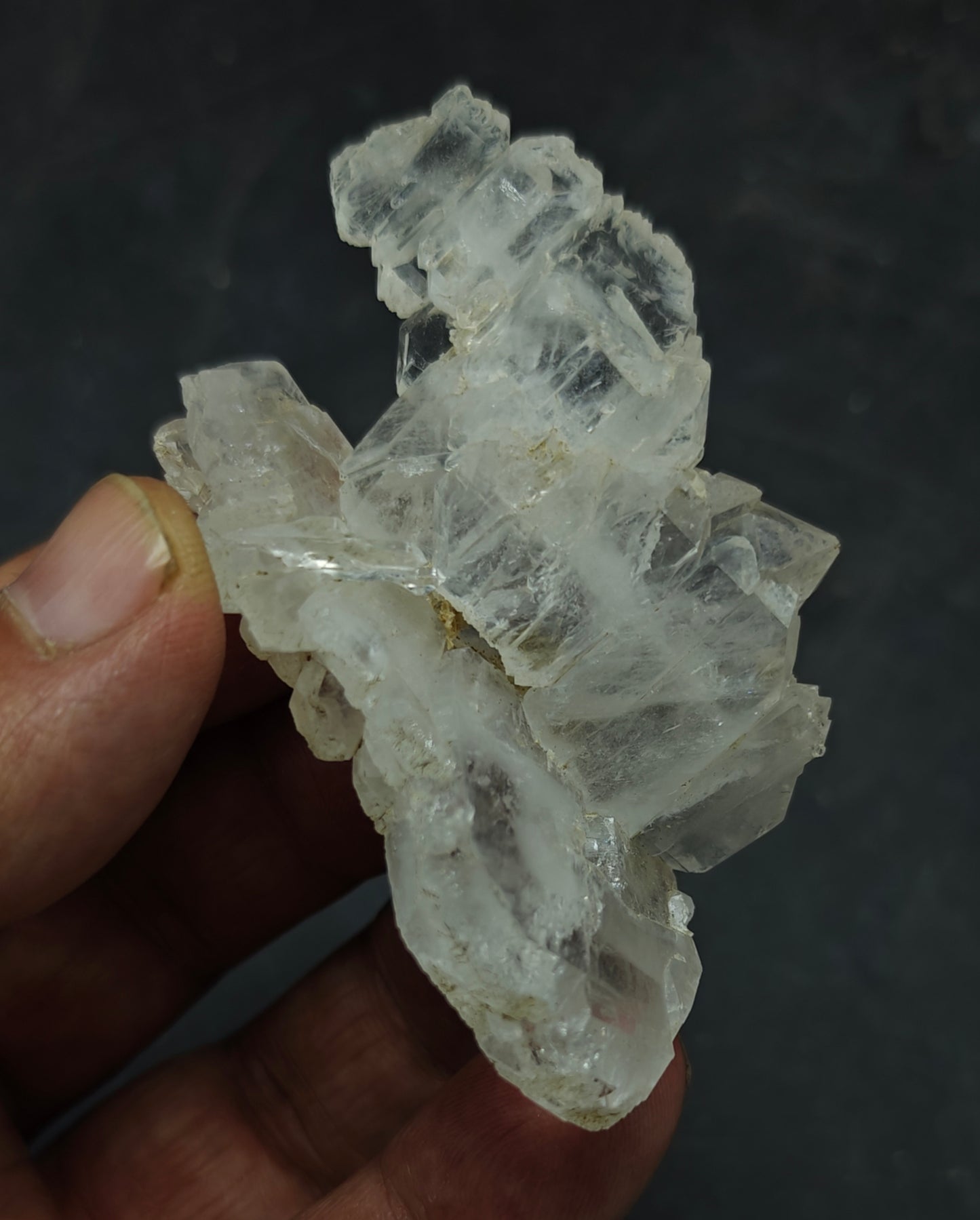 Very aesthetic interconnected faden quartz crystal 53 grams