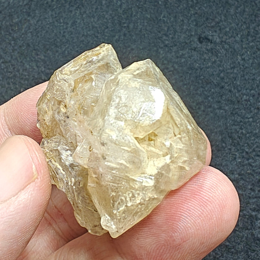 Natural window quartz fenster quartz crystal 38 grams