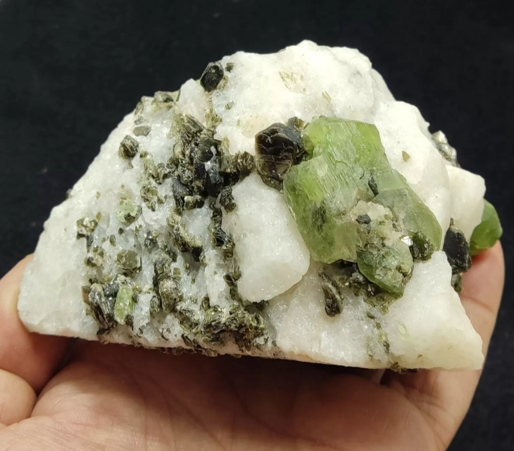 Diopside crystals on matrix with black/dark brown mica 811 grams