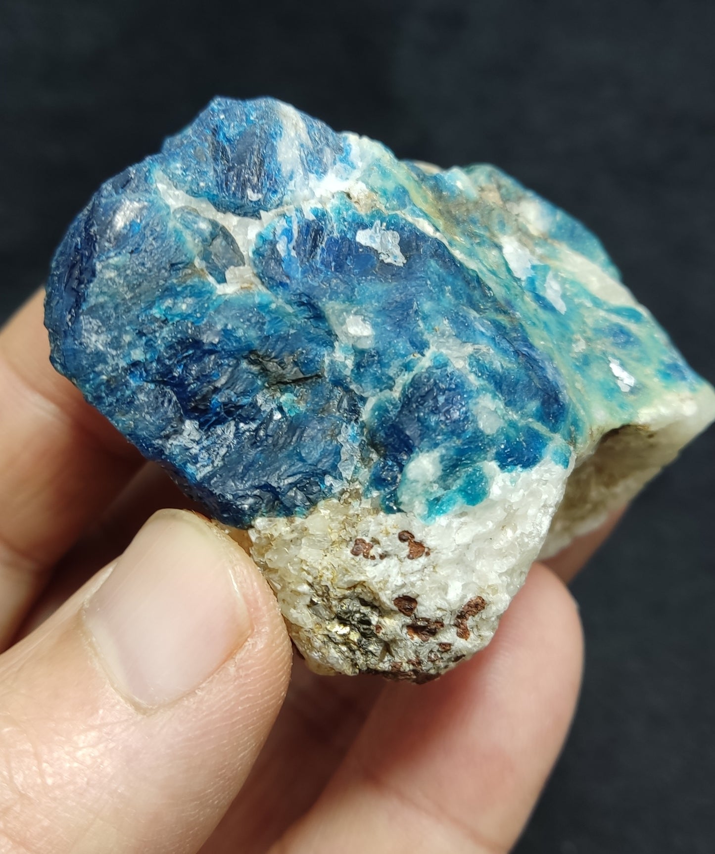 Lazurite/Sodalite/hauynite with Partly Fluorescent 99 grams