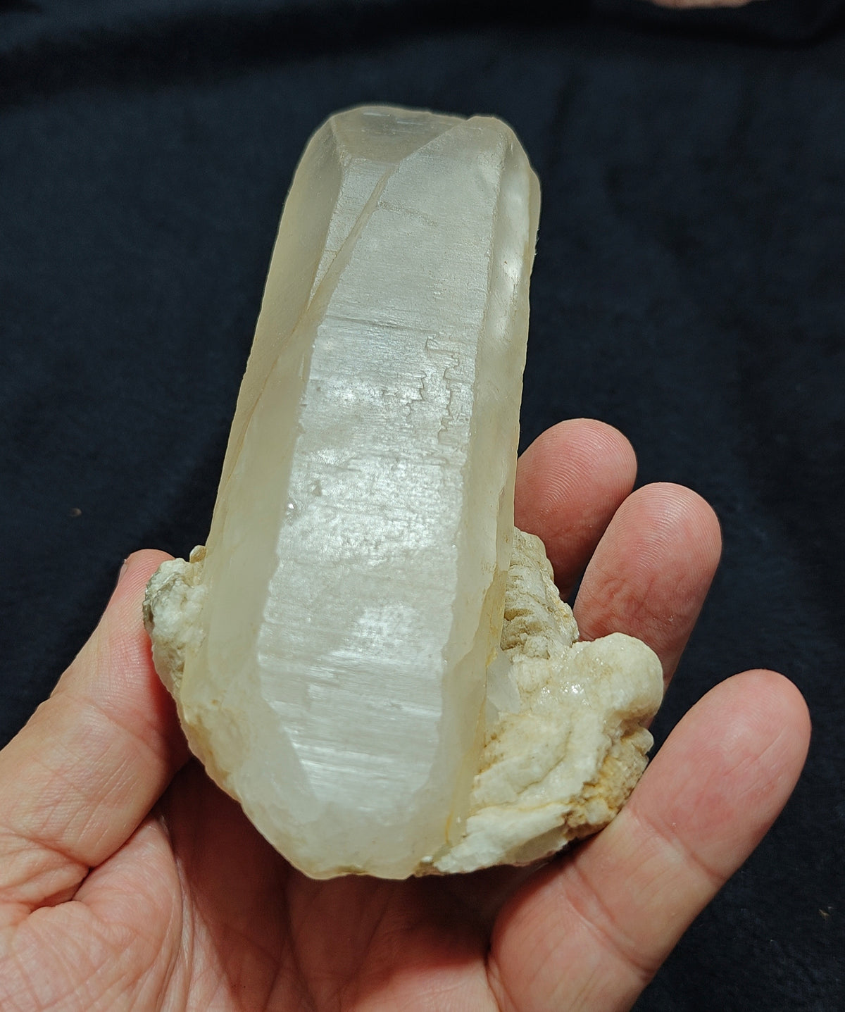 Milky/light golden yellow Quartz Crystal 488 grams