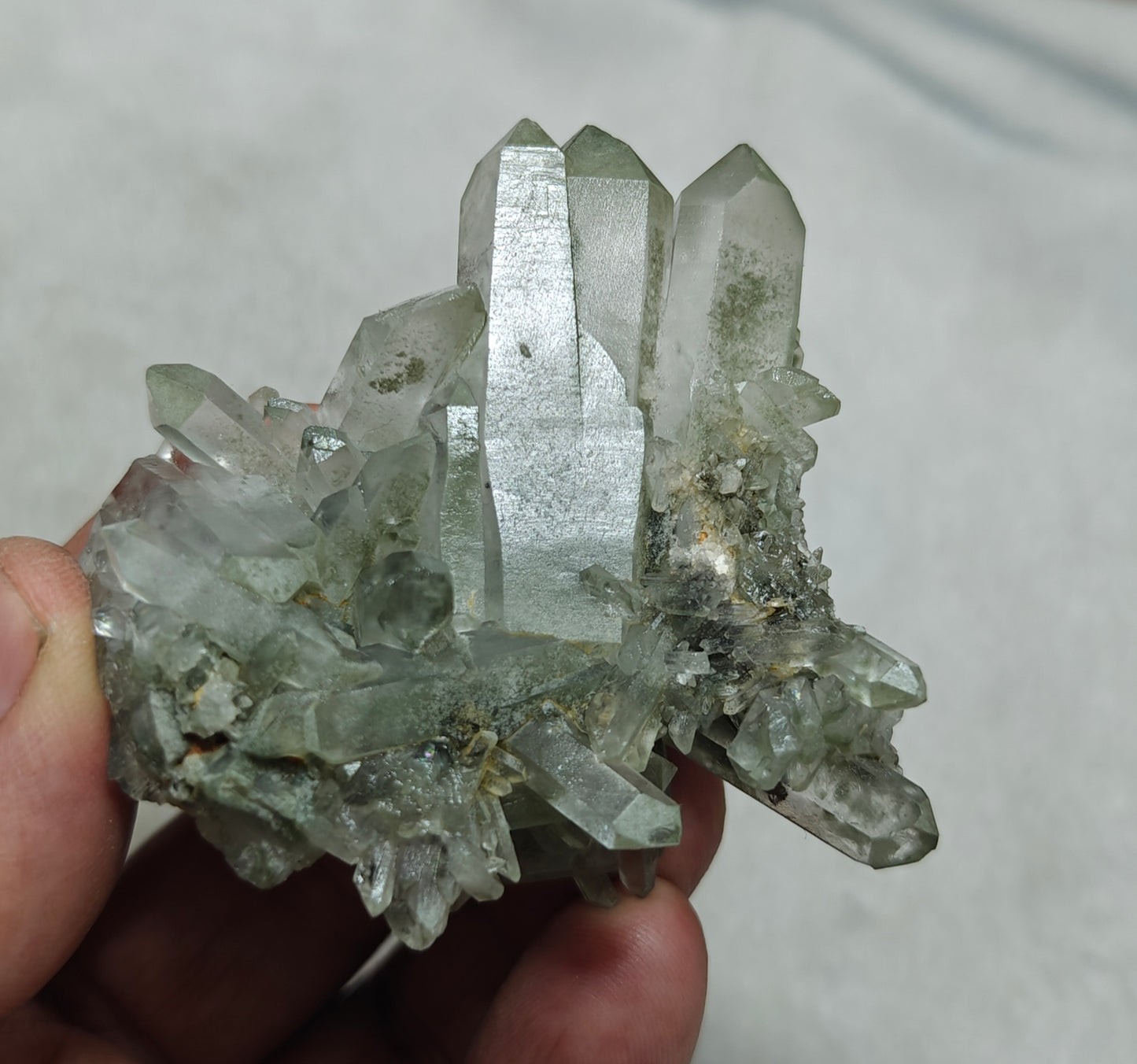 Chlorite Quartz crystals cluster 94 grams