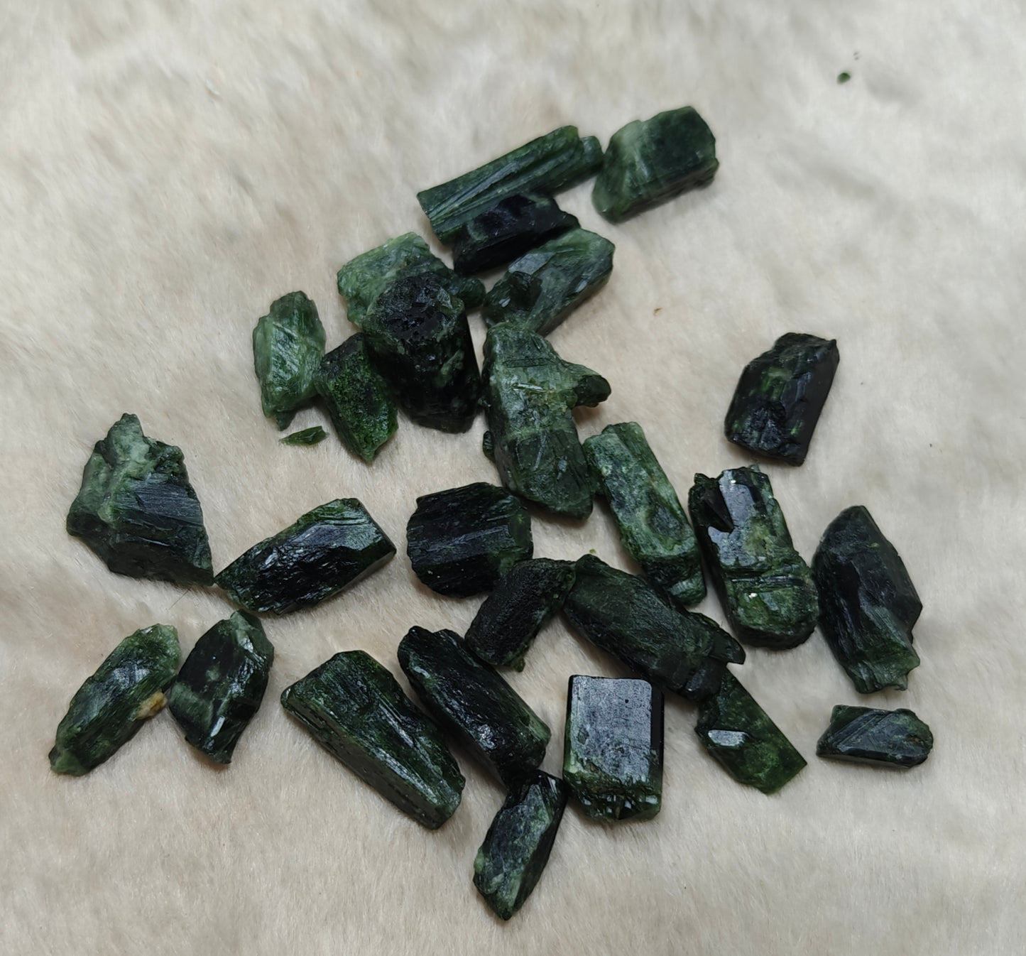 100 grams diopside crystals collection