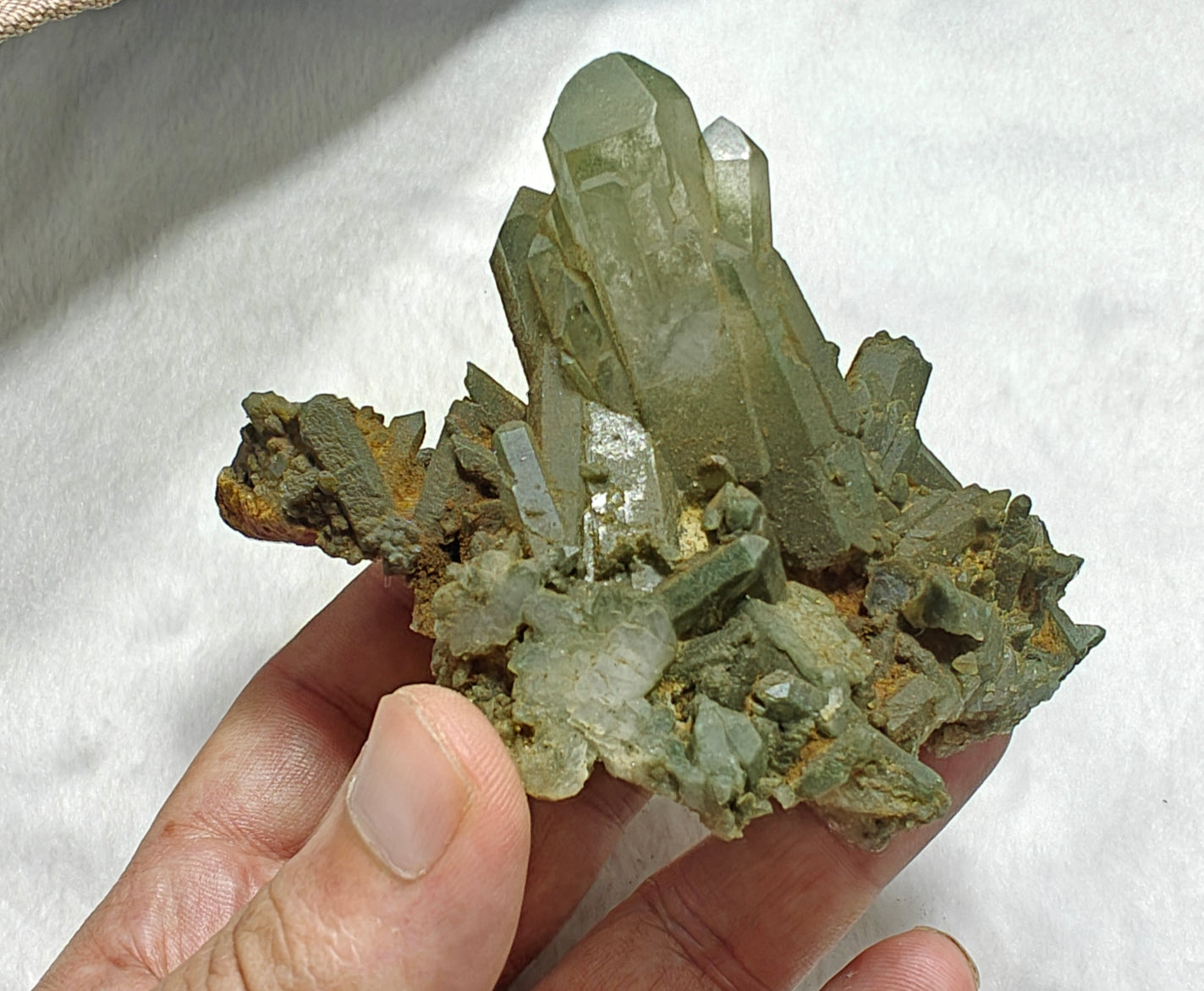 An Aesthetic Natural crystals cluster of beautifully terminated Chlorite Quartz 200 grams