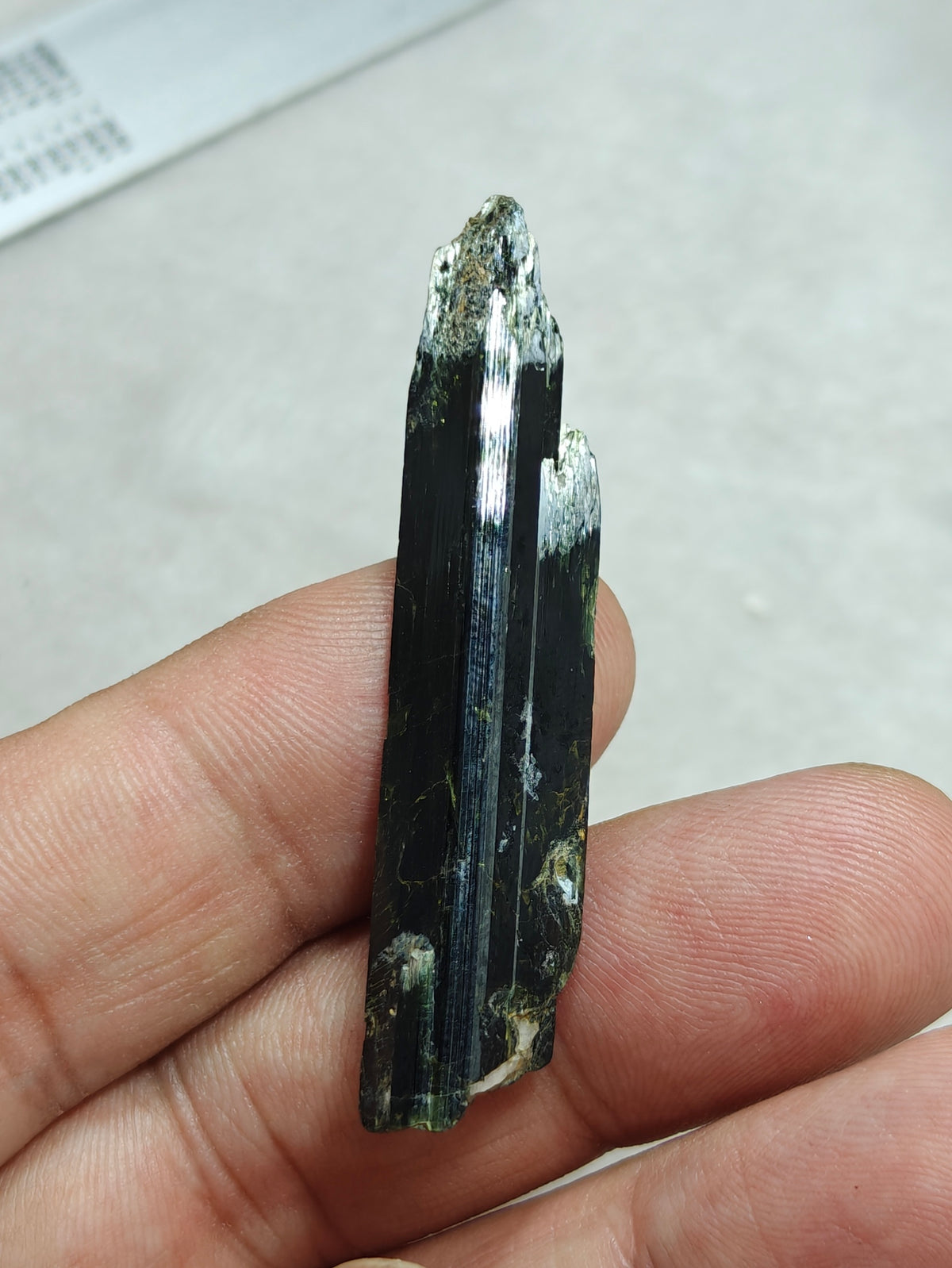 Aegirine crystal specimen 9 grams