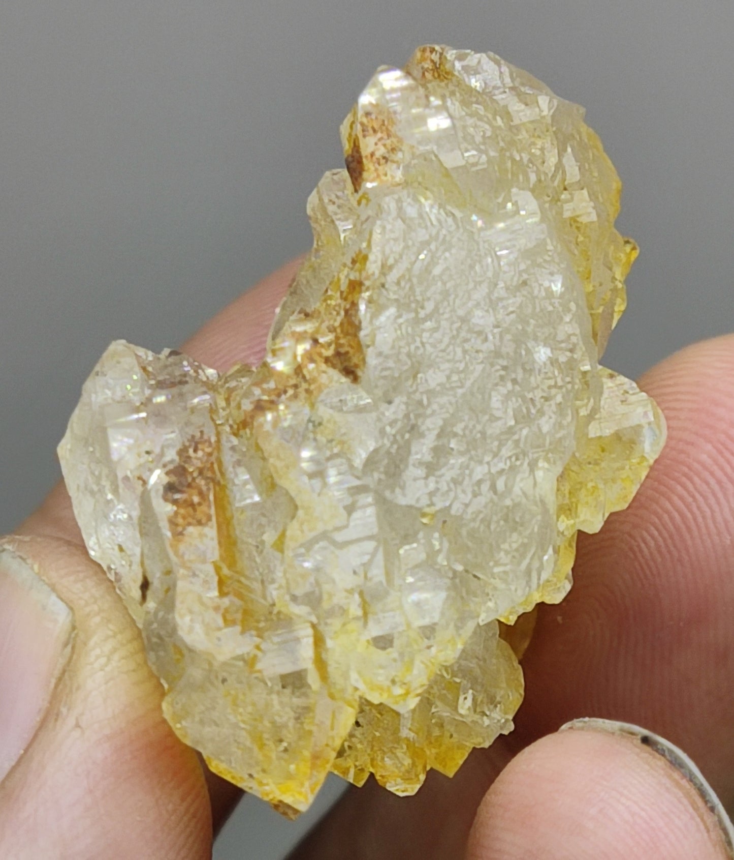 Natural Yellow Quartz Crystal 28 grams