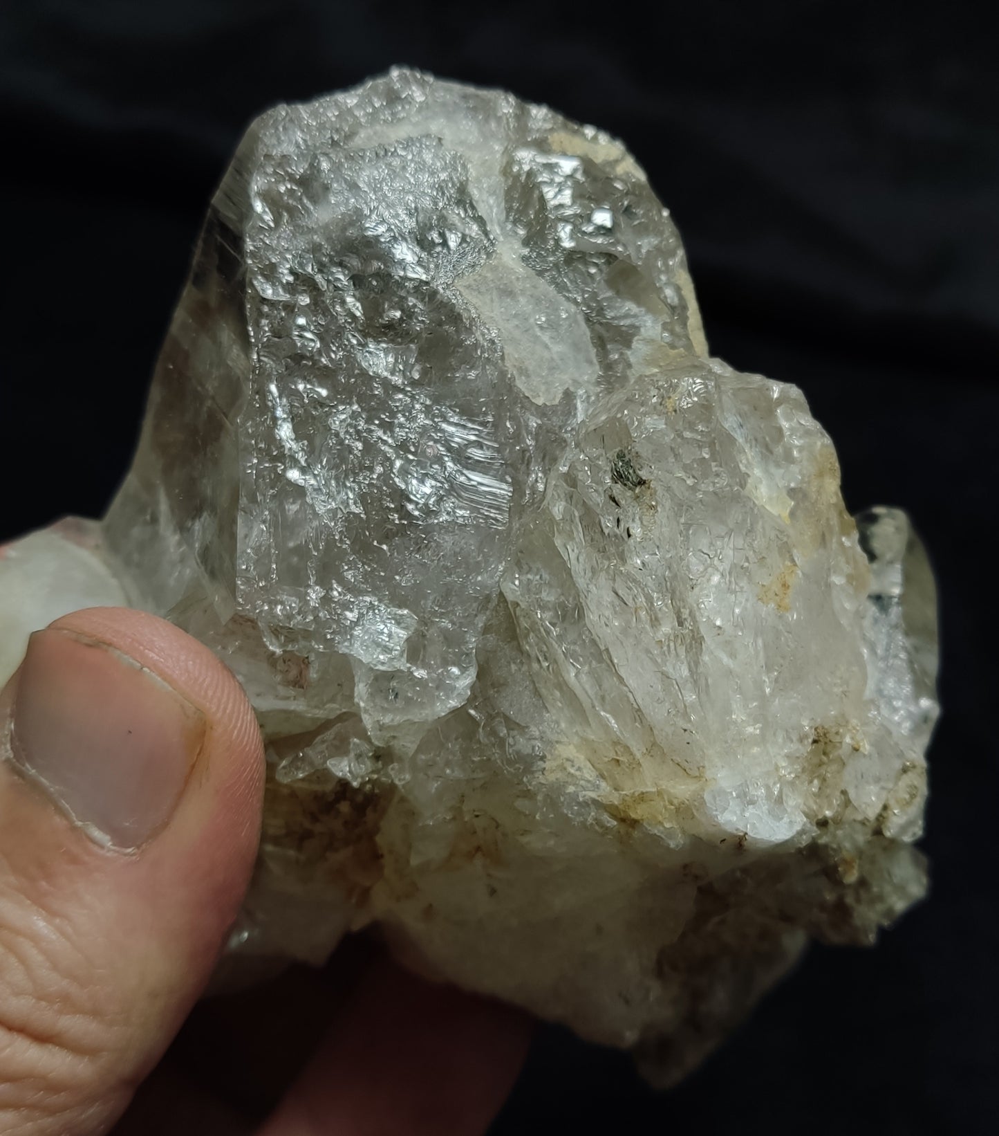 Natural terminated Quartz Crystal Specimen 436 grams