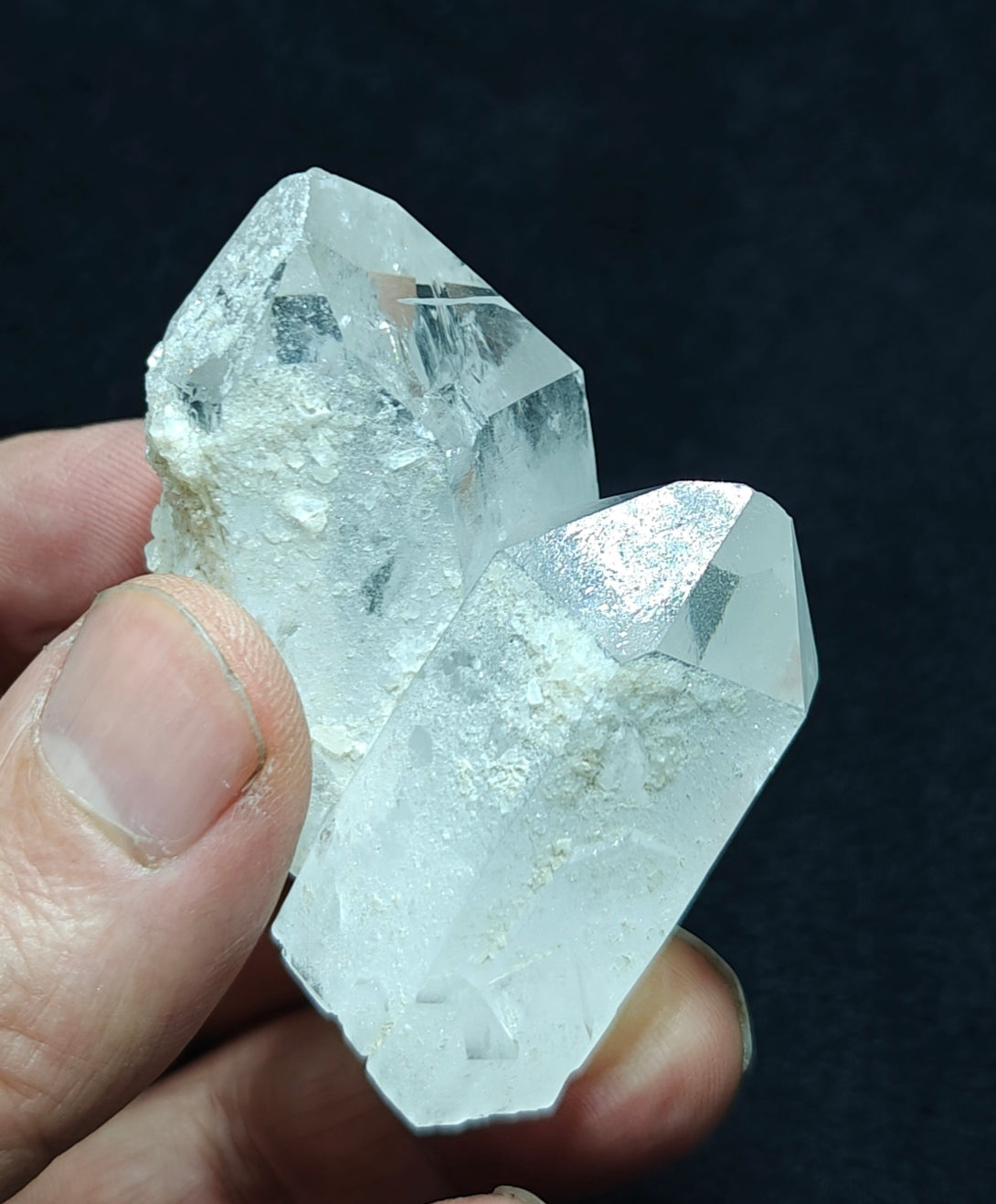 Twin terminated Quartz Crystals interconnected 76 grams