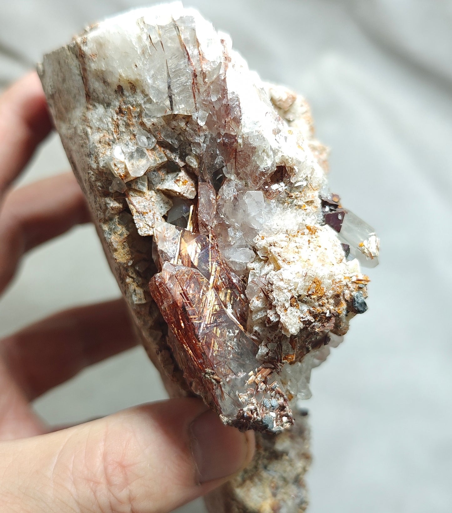 Natural quartz rutiles and siderite specimen 970 grams