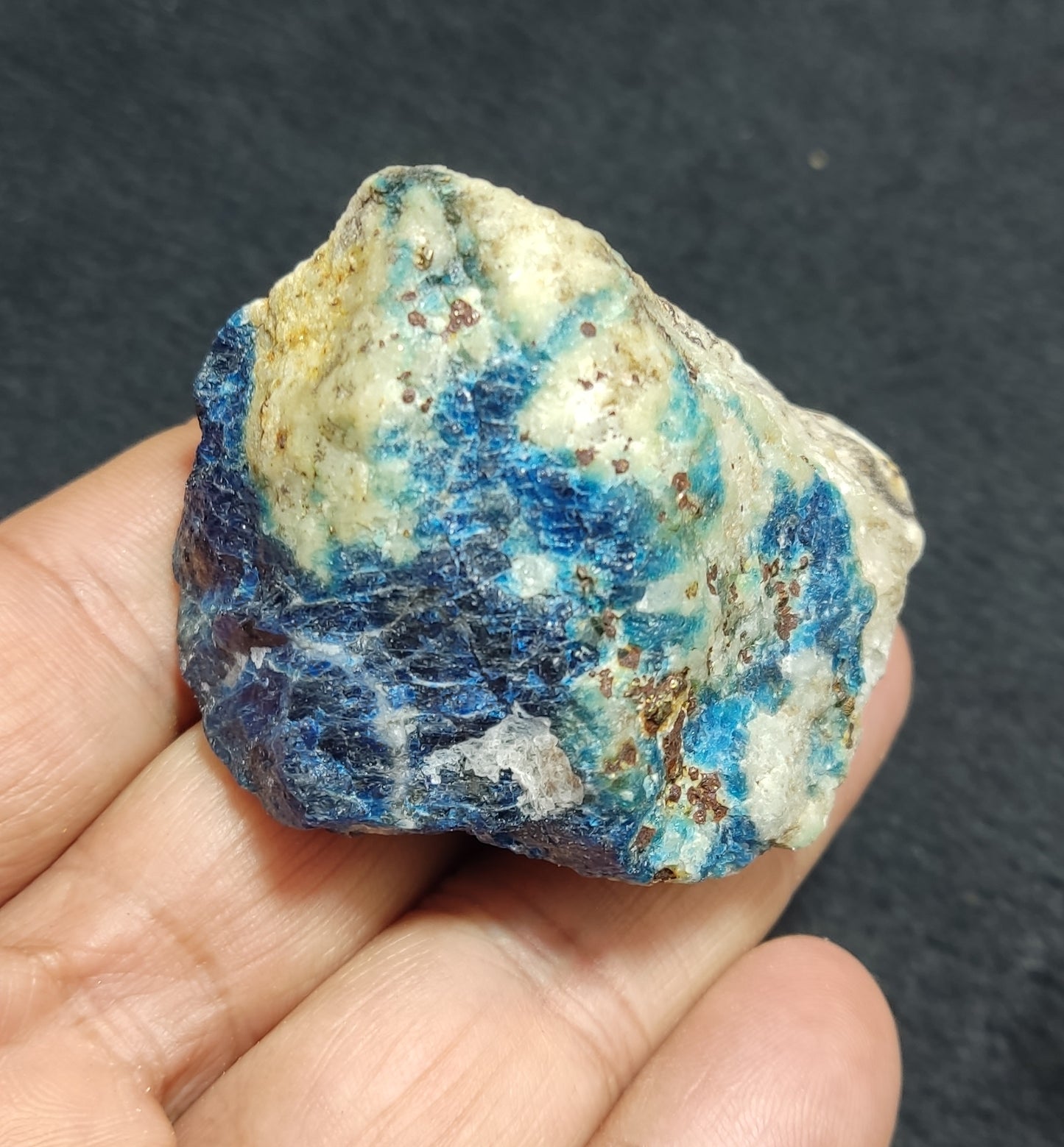 Lazurite/Sodalite/hauynite with Partly Fluorescent 96 grams