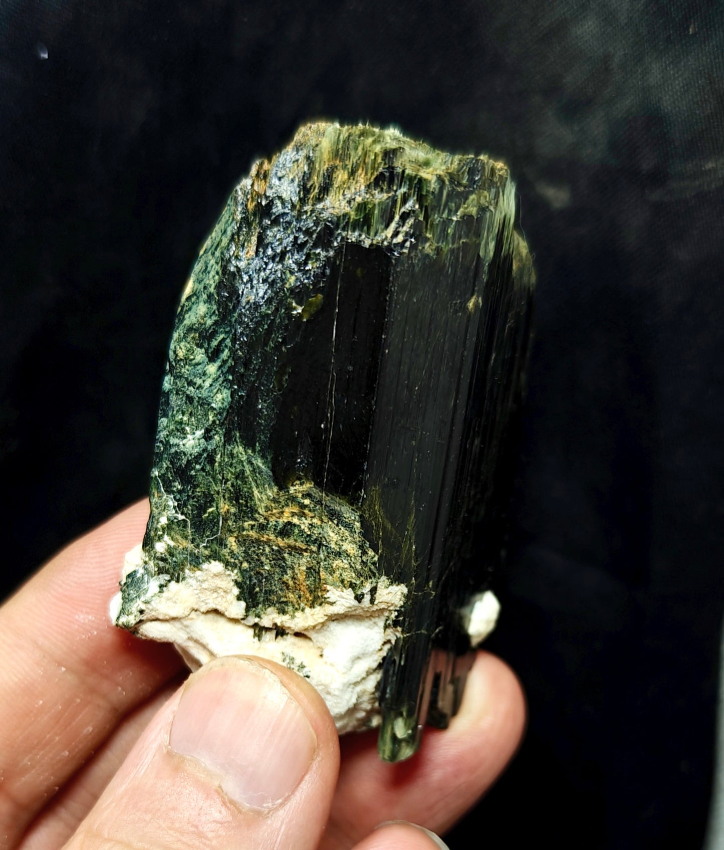 Single beautiful aesthetic terminated aegirine crystal specimen with Albite 140 grams