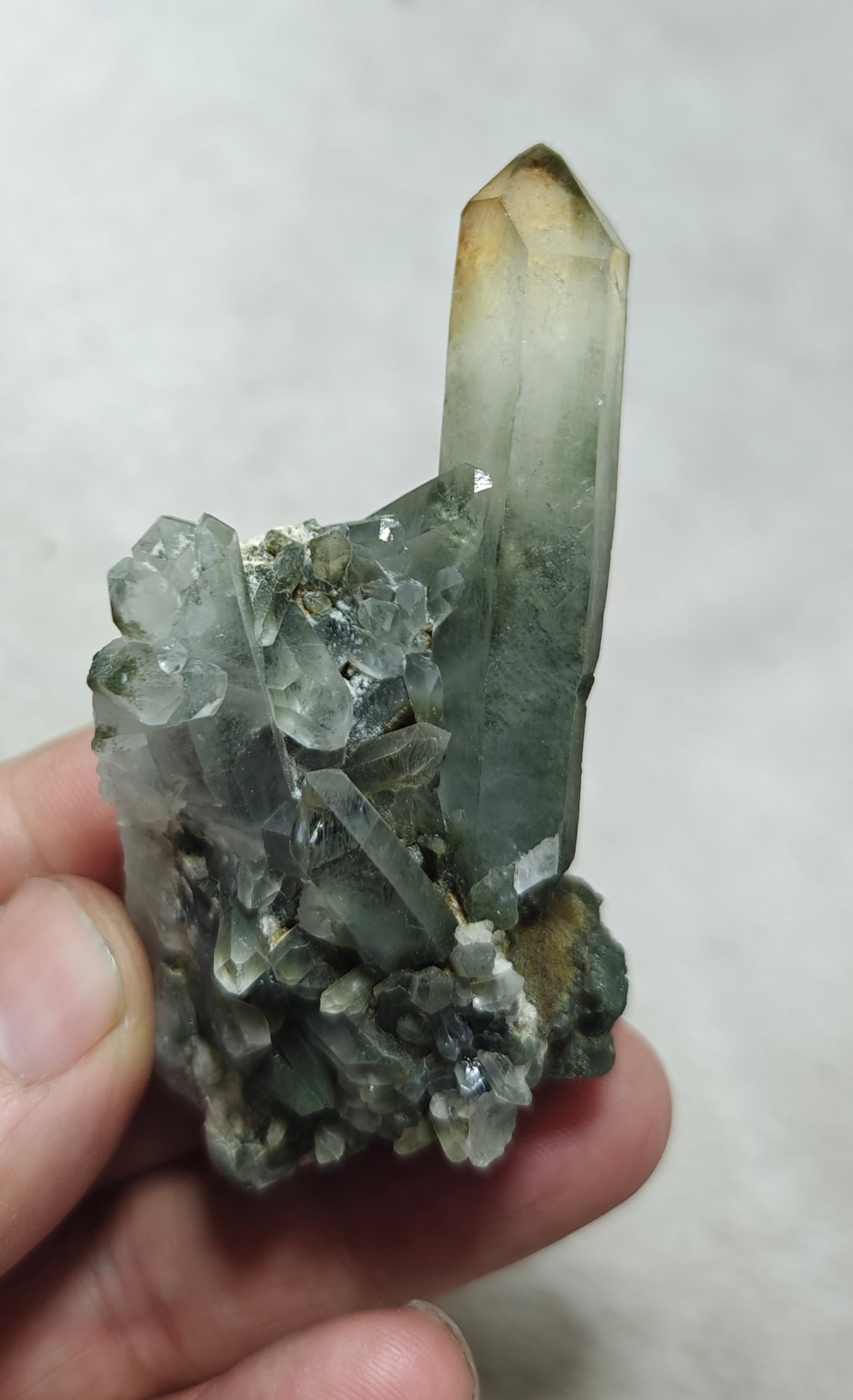 Chlorite Quartz cluster 70 grams