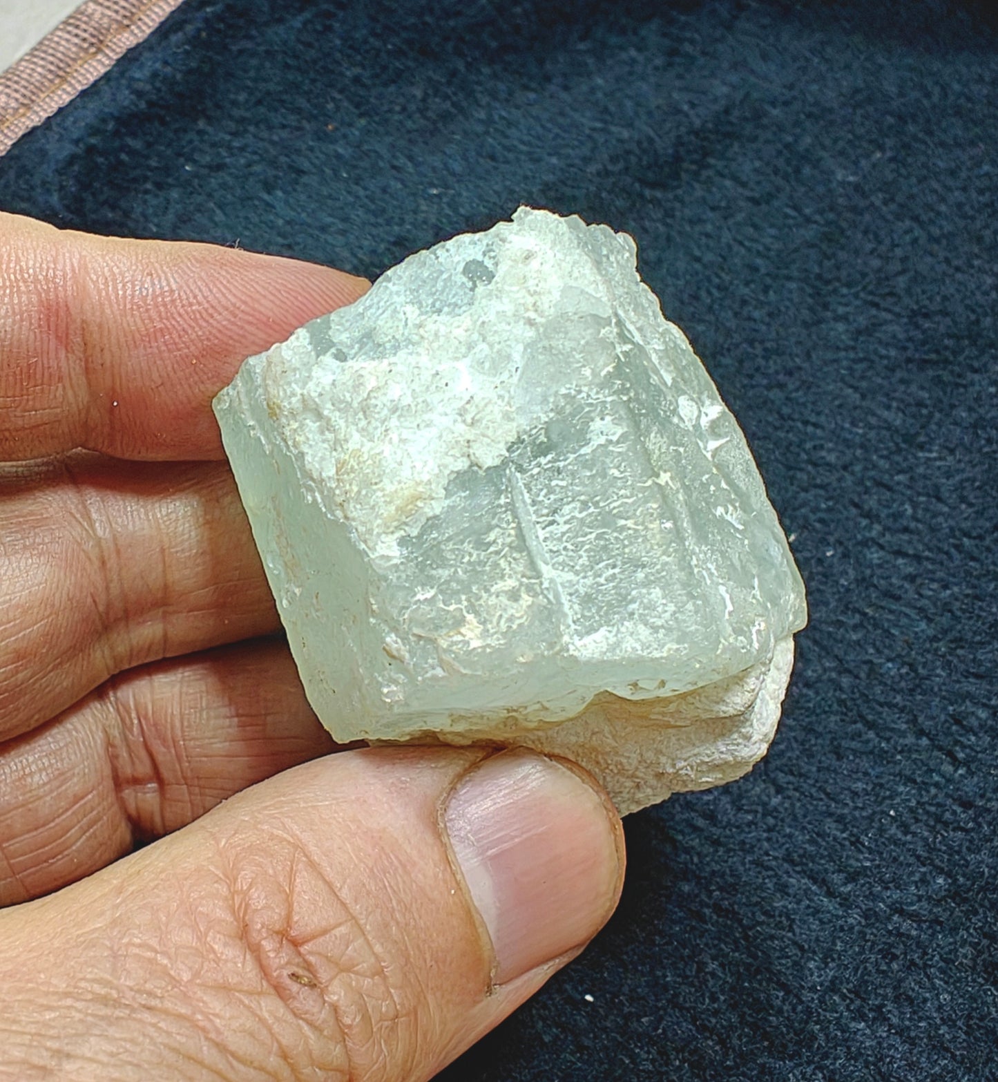 Natural aquamarine crystal 90 grams