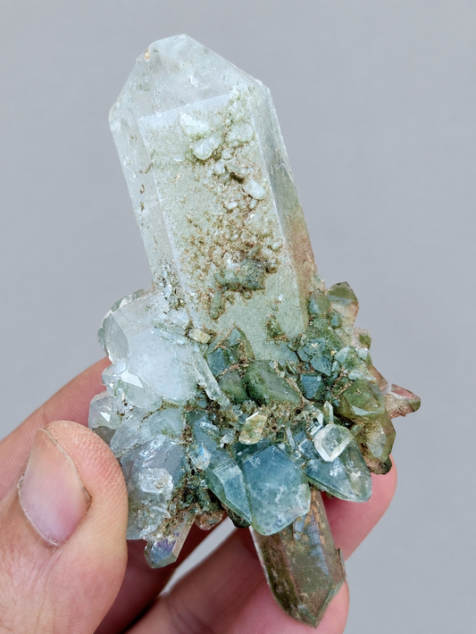 Natural Chlorite Quartz crystals cluster 104 grams