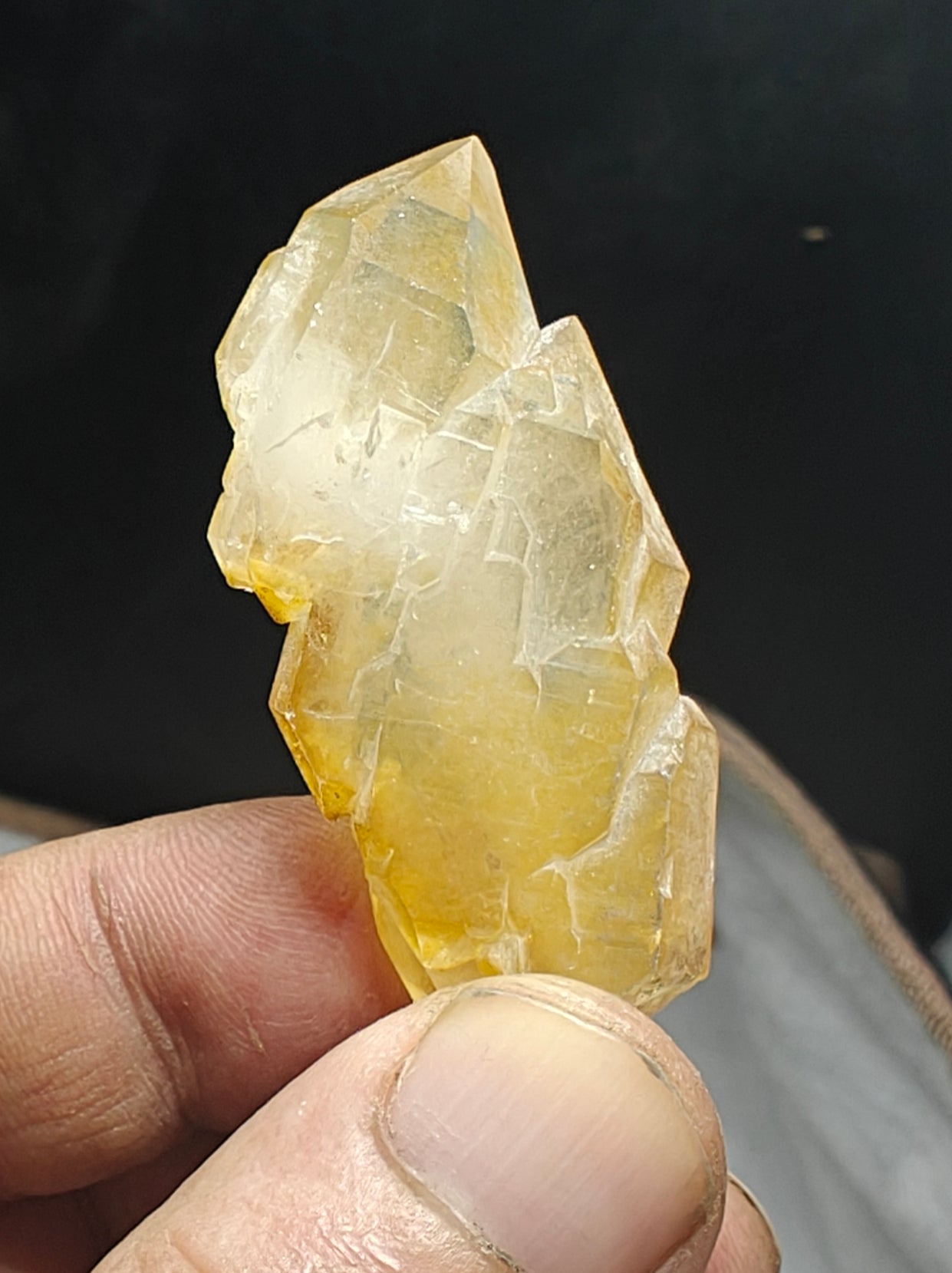 Natural iron included yellow faden quartz 24 grams