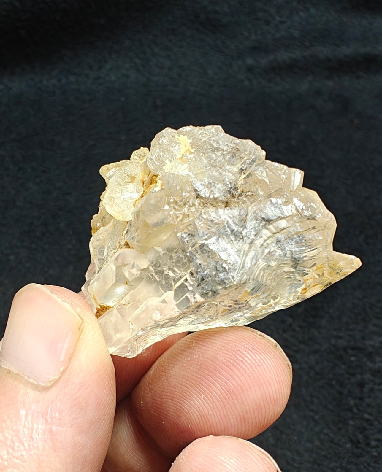 Natural terminated gwindel quartz crystal 29 grams