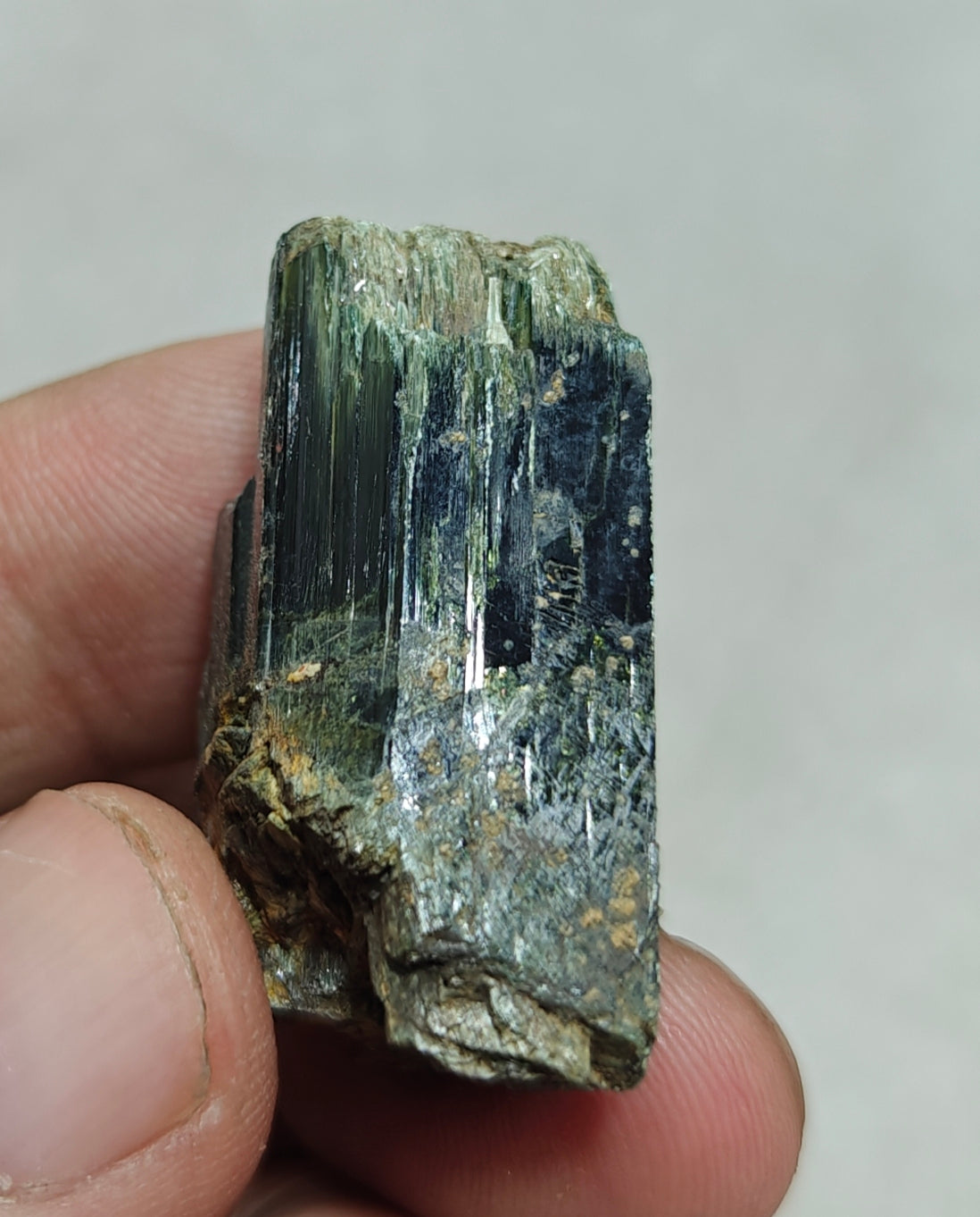 Natural aegirine crystal 18g