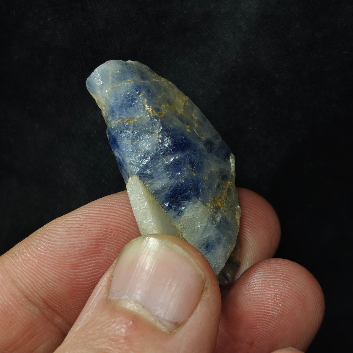 Natural Terminated blue sapphire crystal with some matrix 24 grams