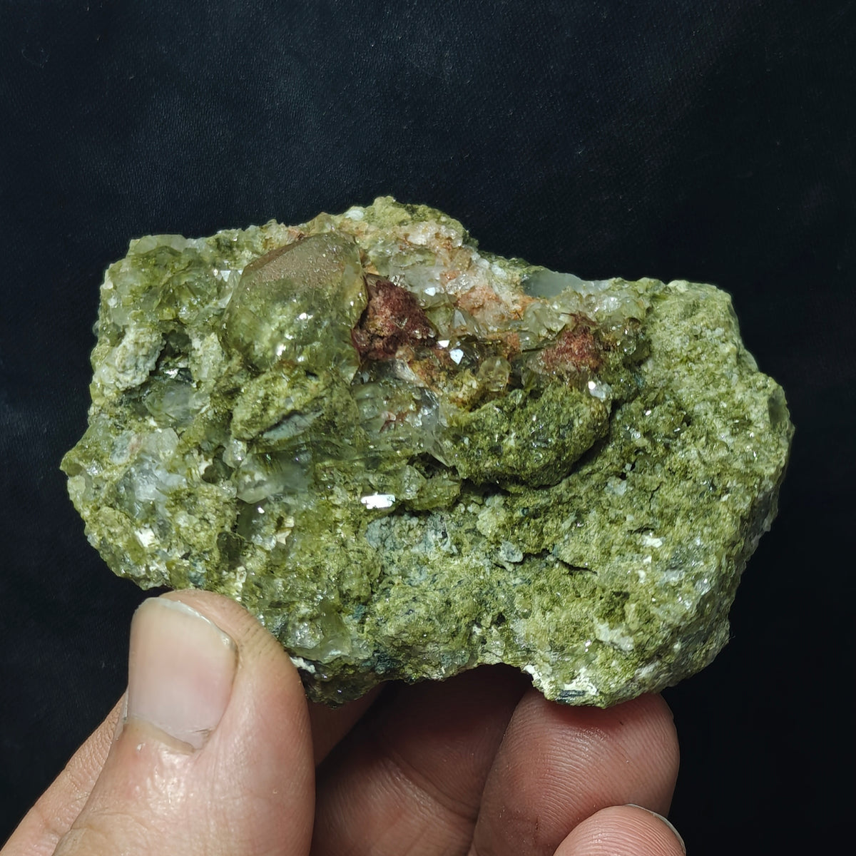 Epidote quartz 124 grams