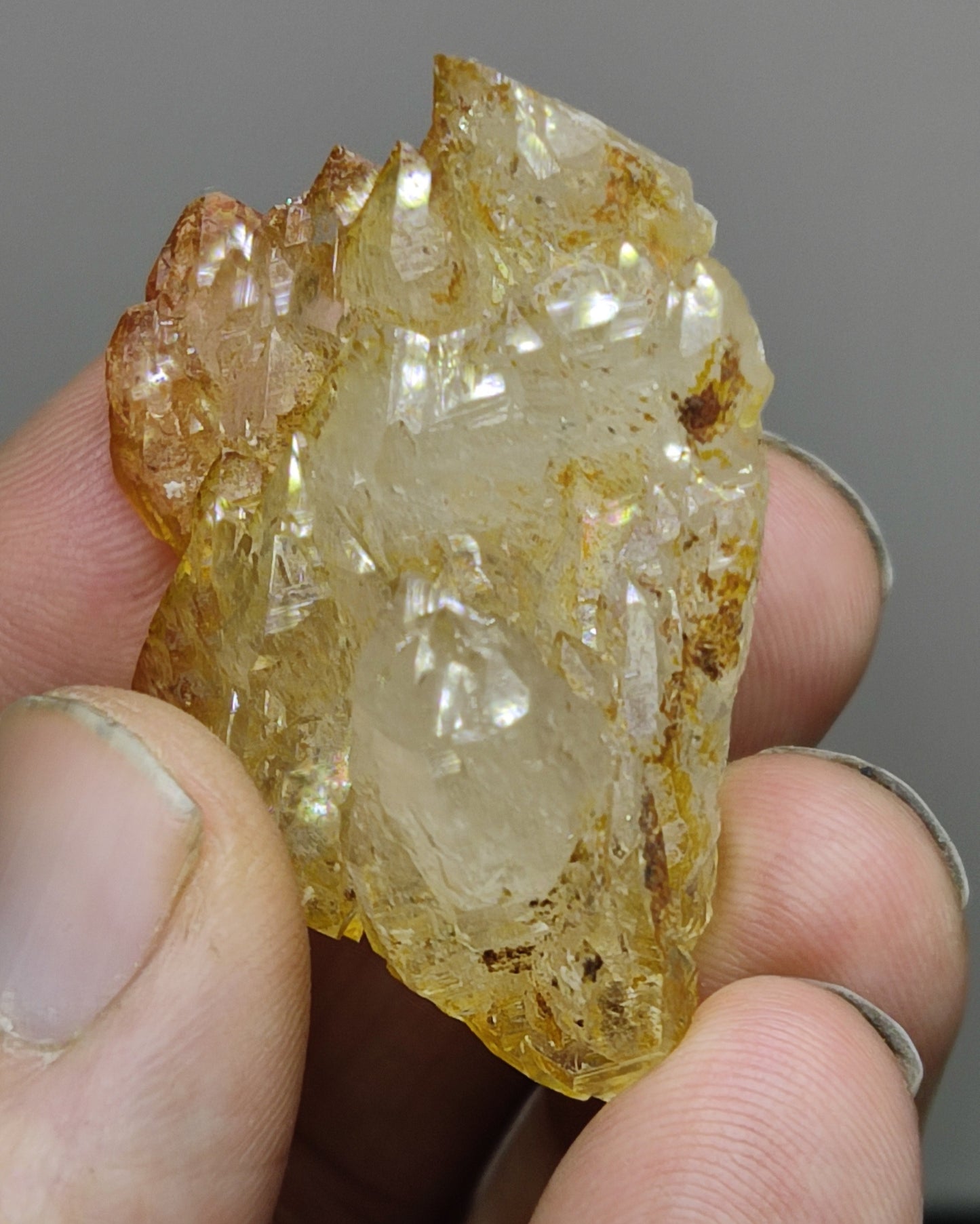 Natural Yellow Quartz Crystal 28 grams