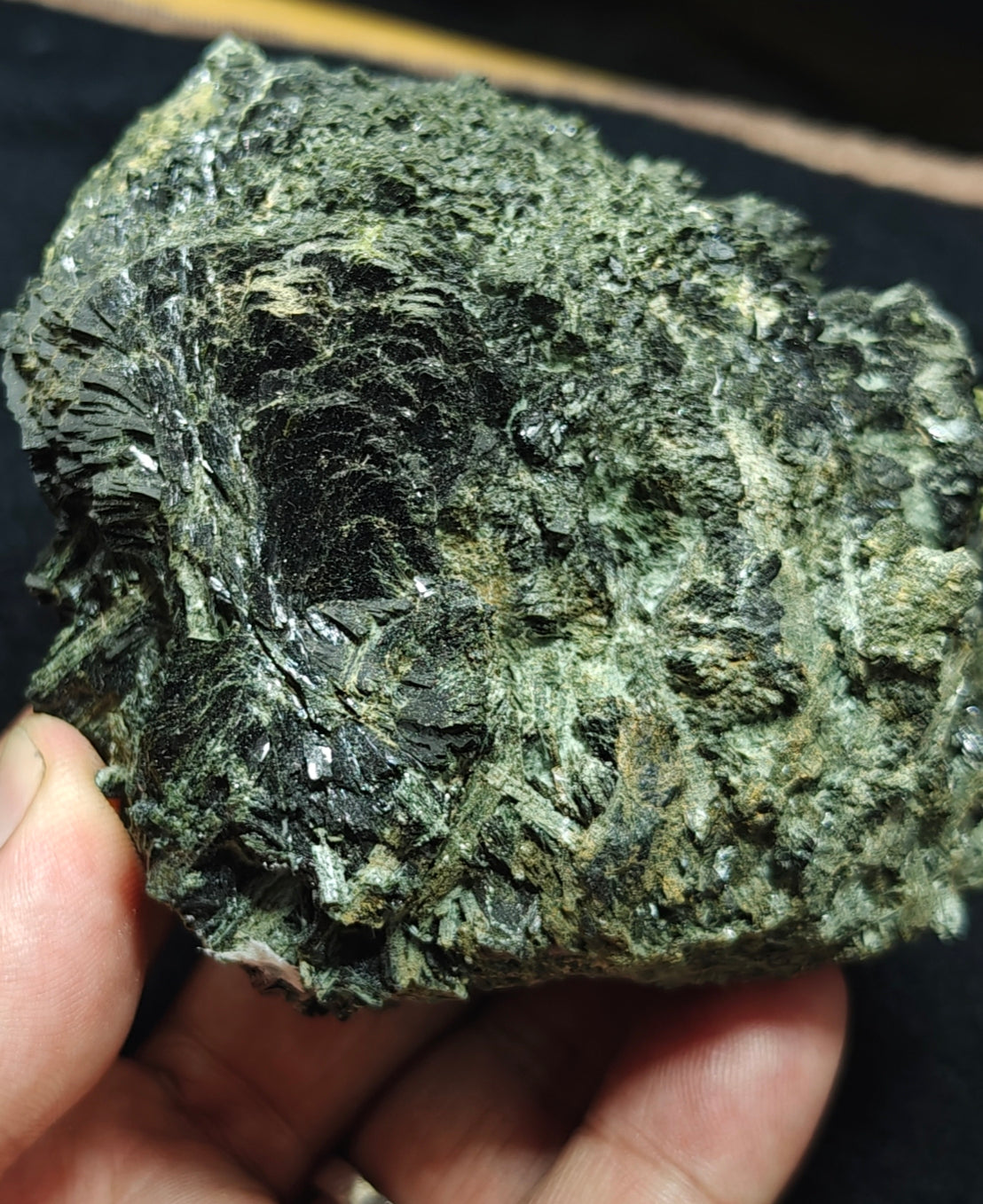 Lusterous Epidote specimen 587 grams