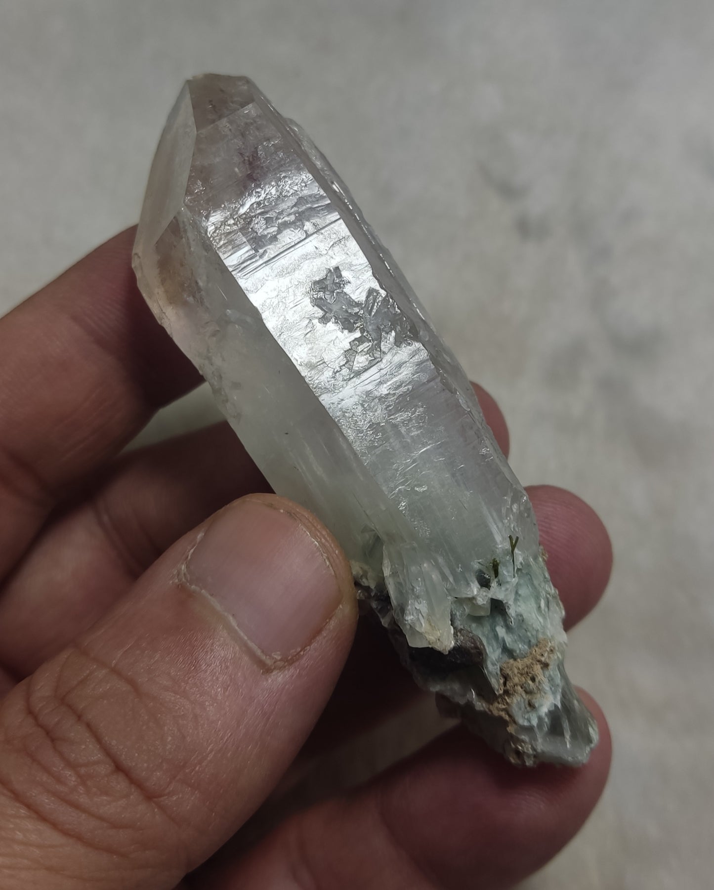 Aesthetic specimen of quartz crystal with unique amphibole inclusion 52 grams