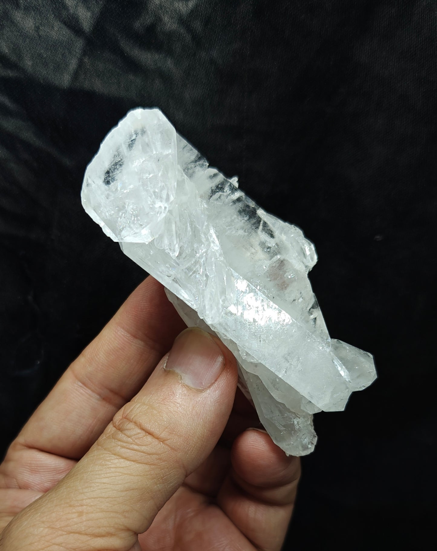 Natural terminated Faden Quartz crystals cluster 91 grams
