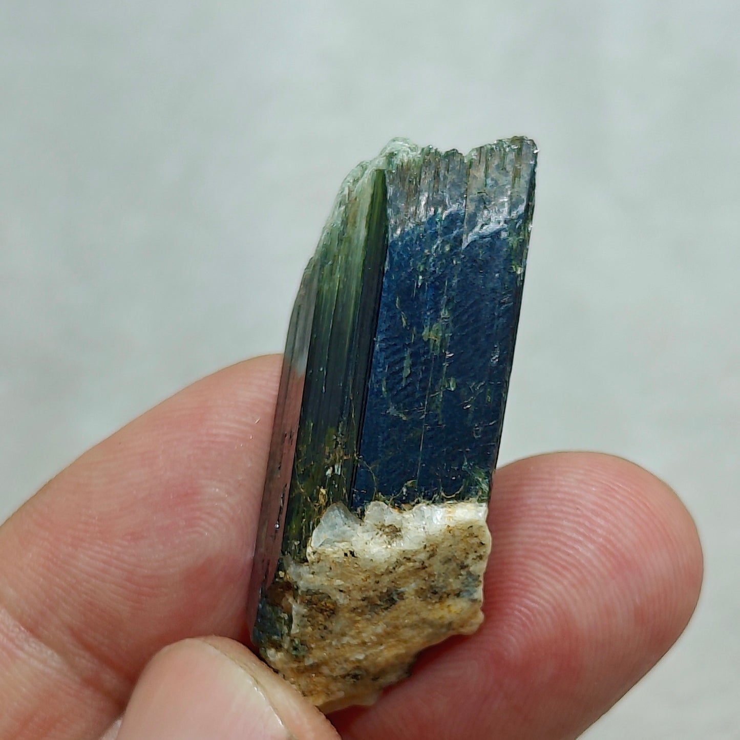 Natural aegirine crystal 17 grams