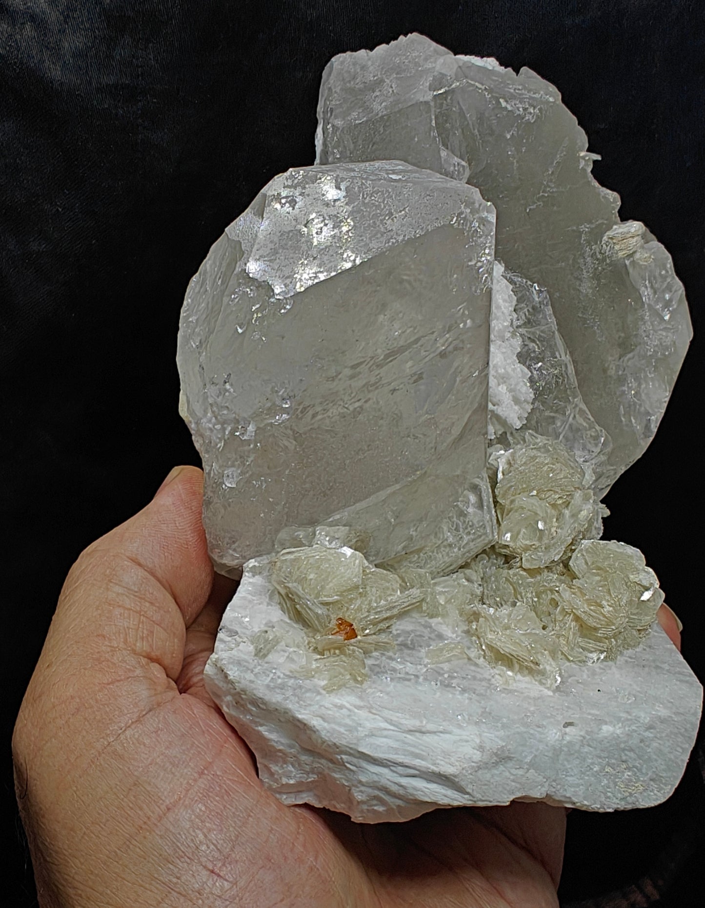 Amazing specimen of quartz crystals on Albite with muscovite and microlite 1099 grams