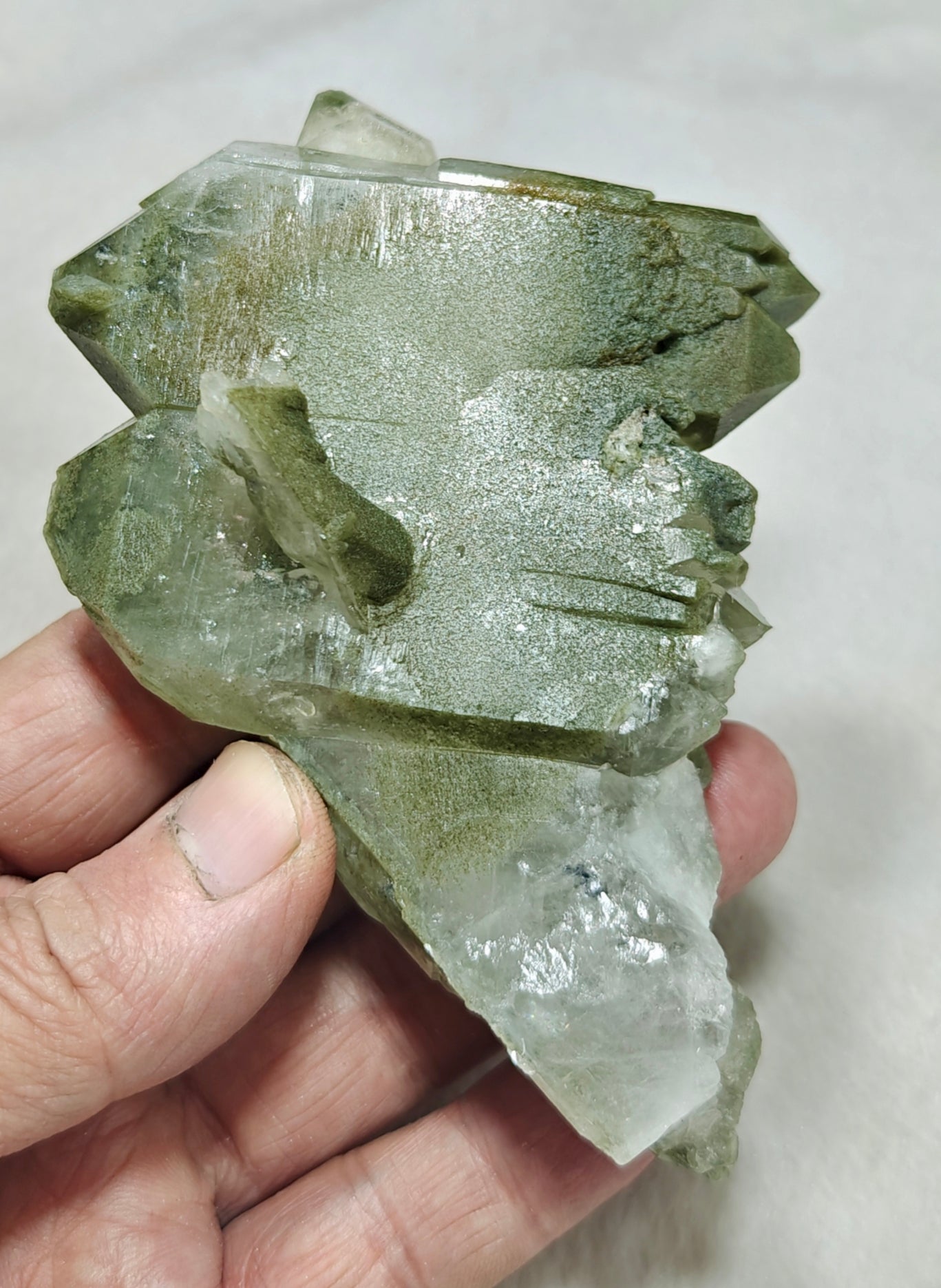 Chlorite Quartz crystals cluster 218 grams
