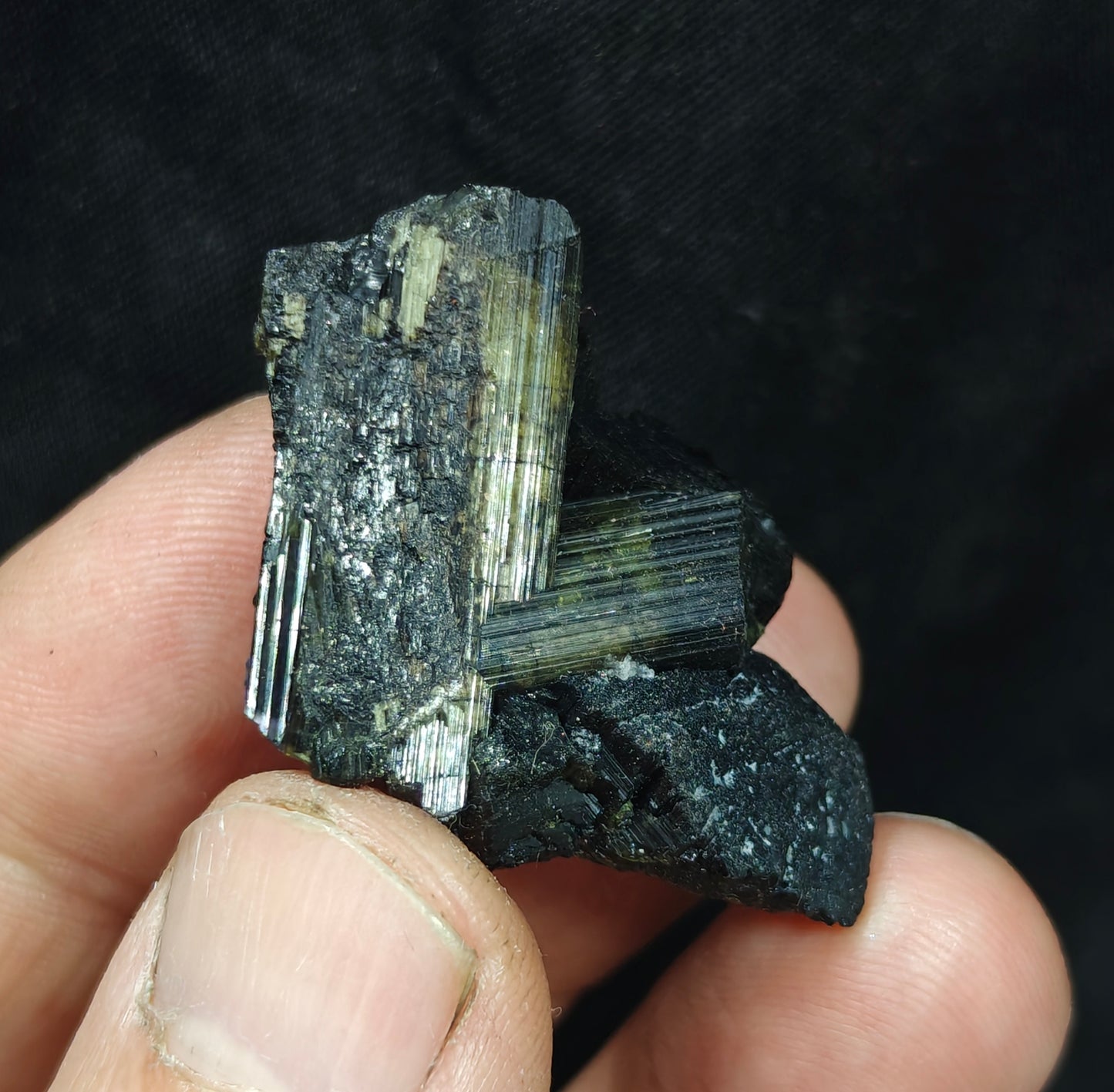 Dark green color Tourmaline with chatoyance effect 19 grams