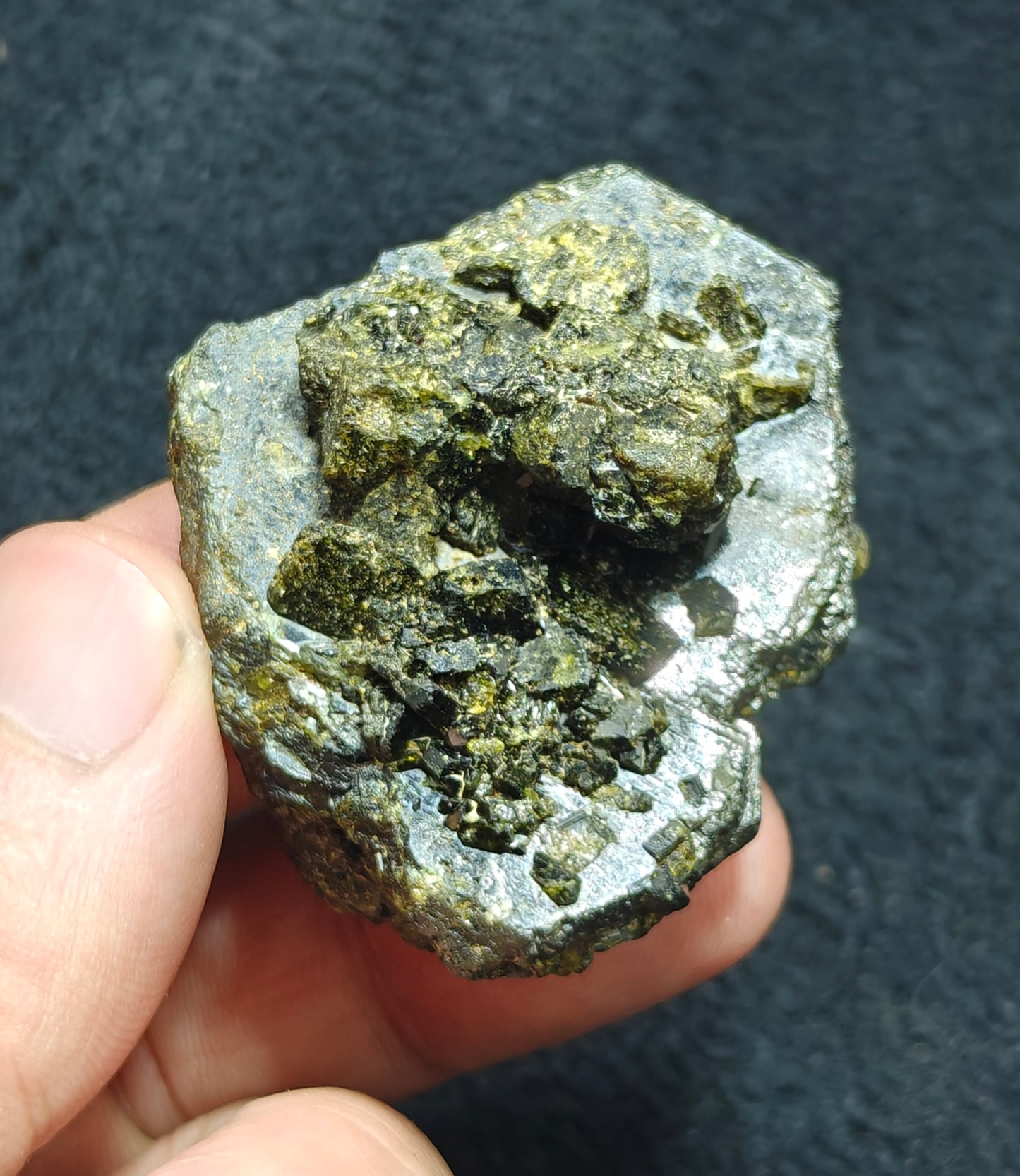 An Amazing specimen of lusterous Epidote 68 grams