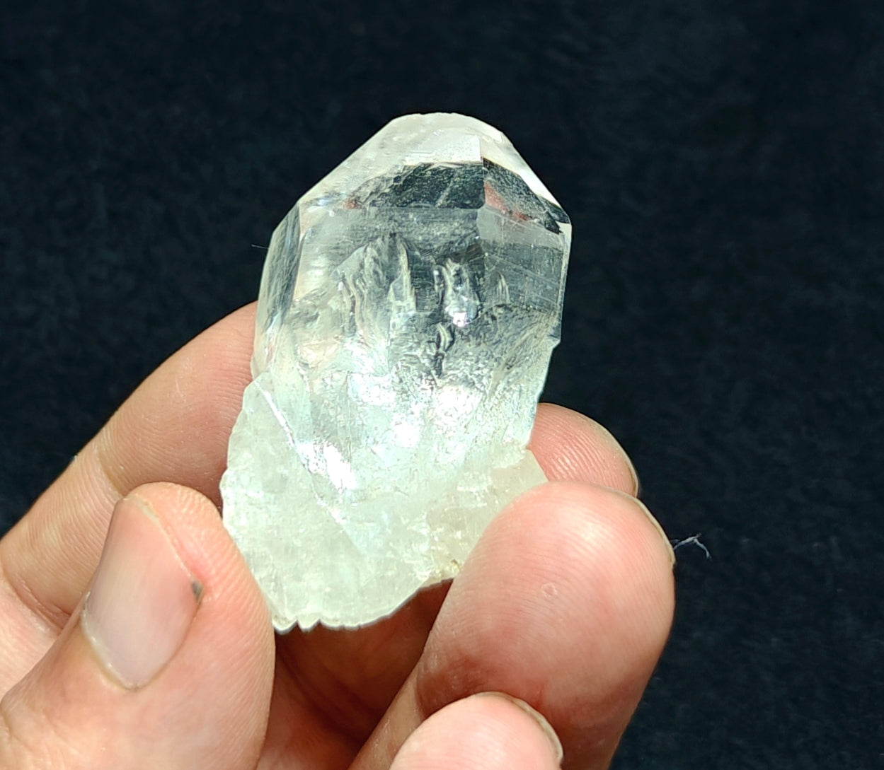 An amazing specimen of twin terminated clear Quartz Crystals 44 grams