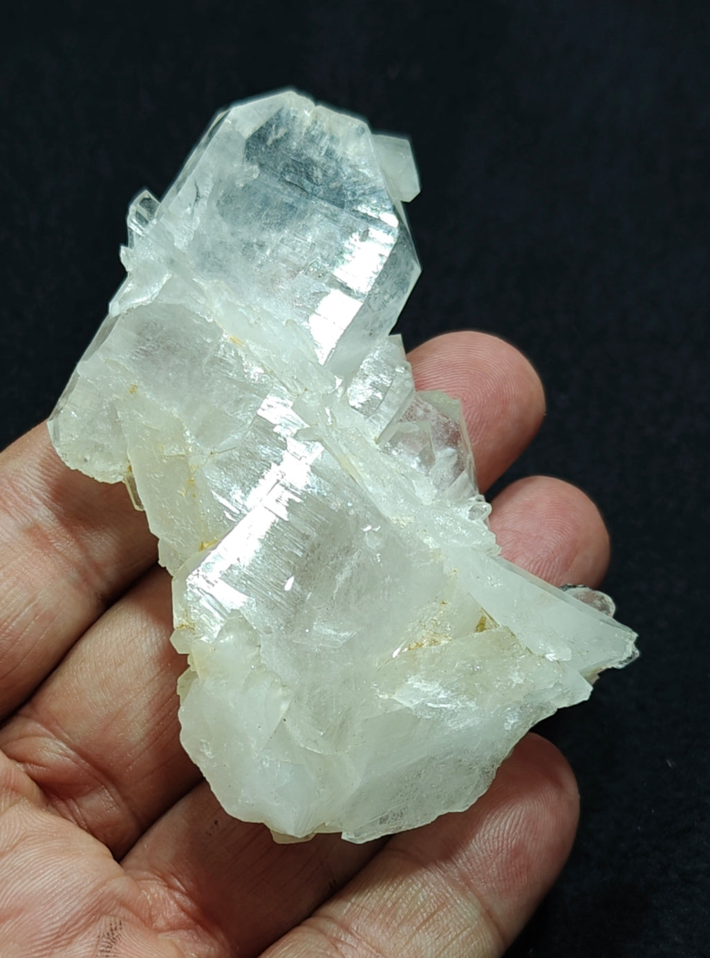 Single beautiful terminated Faden Quartz crystals specimen 83 grams